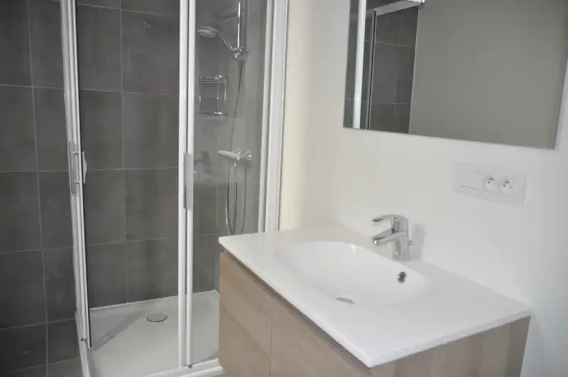 Prachtig en ruim energiezuinig appartement op het gelijkvoers met ruime privé-terras. foto 7