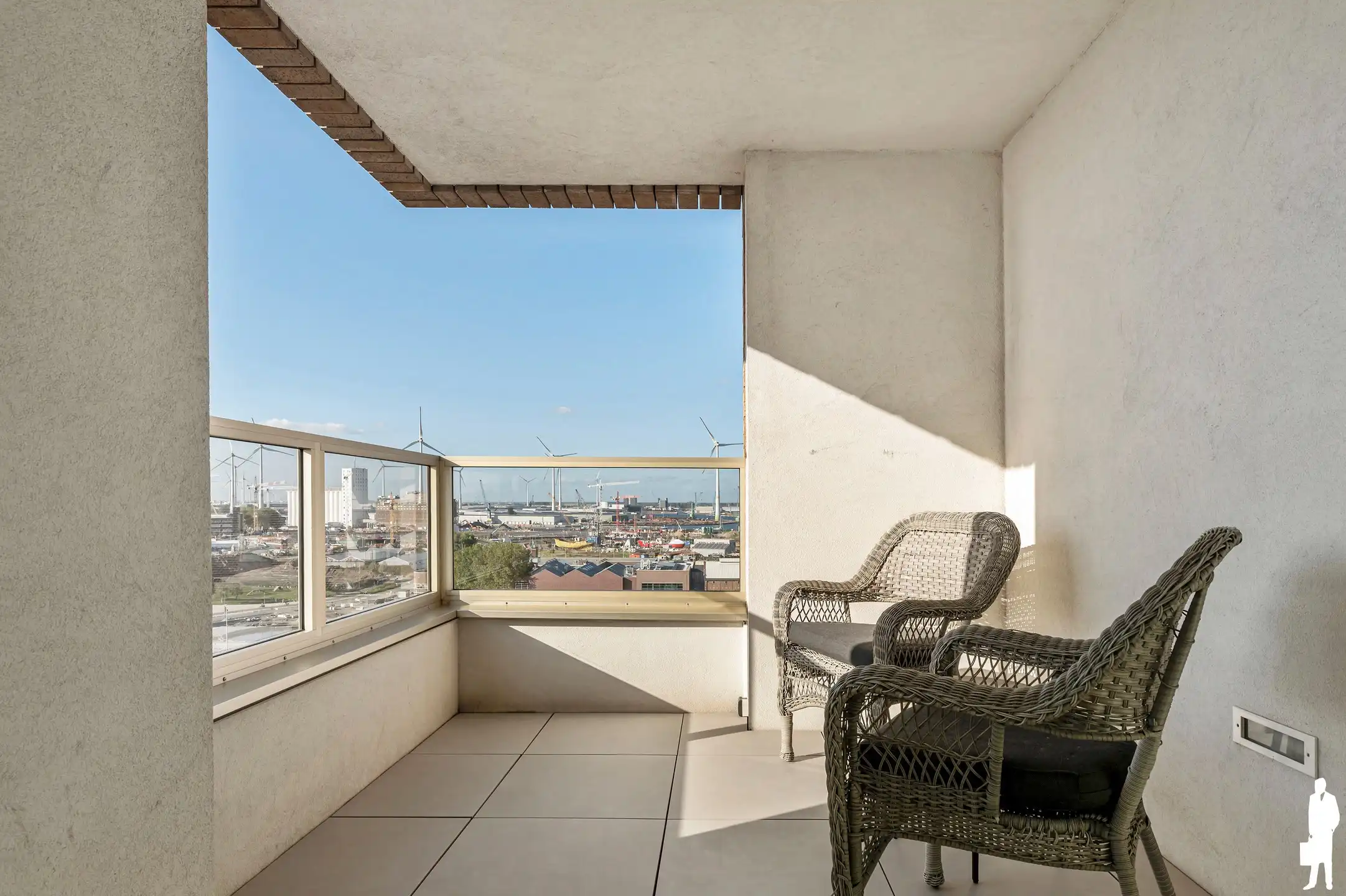 Gemeubeld 2-slaapkamerappartement met terras op het Eilandje foto 4