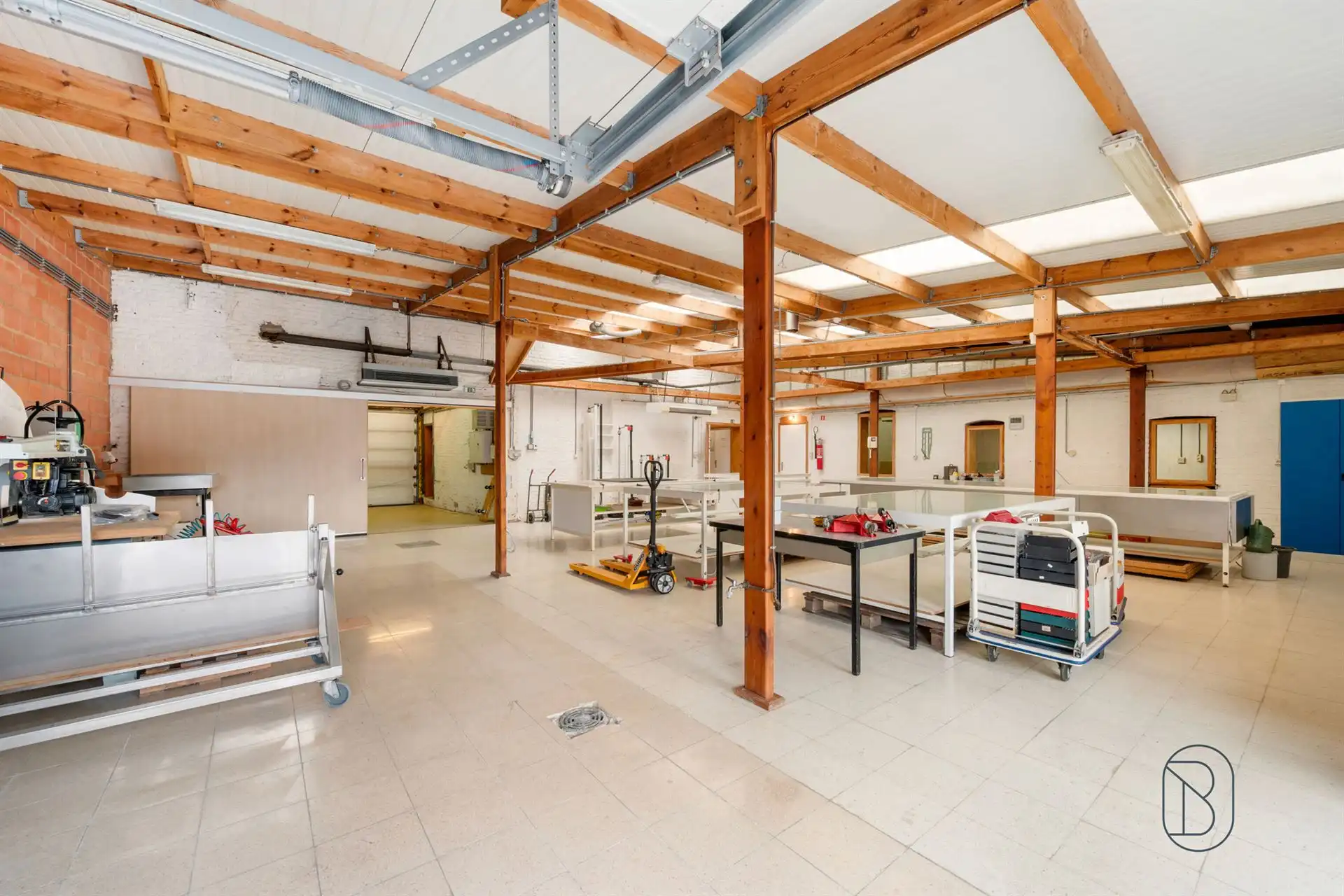 Gemengd gebouw, ideaal voor een zelfstandige/investeerder! foto 6