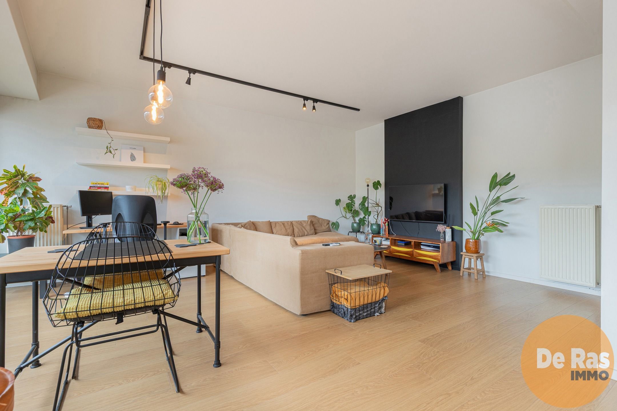 GENT - Leuk, centraal gelegen appartement met 1 slaapkamer foto {{pictureIndex}}