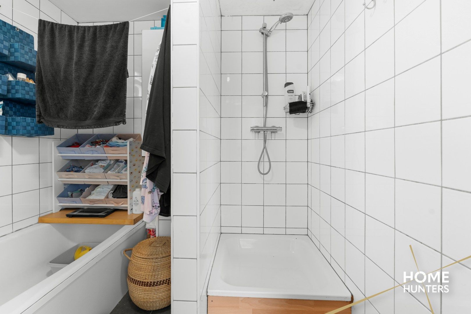 Alleenstaande woning met bijgebouwen op 1050 m² foto 13