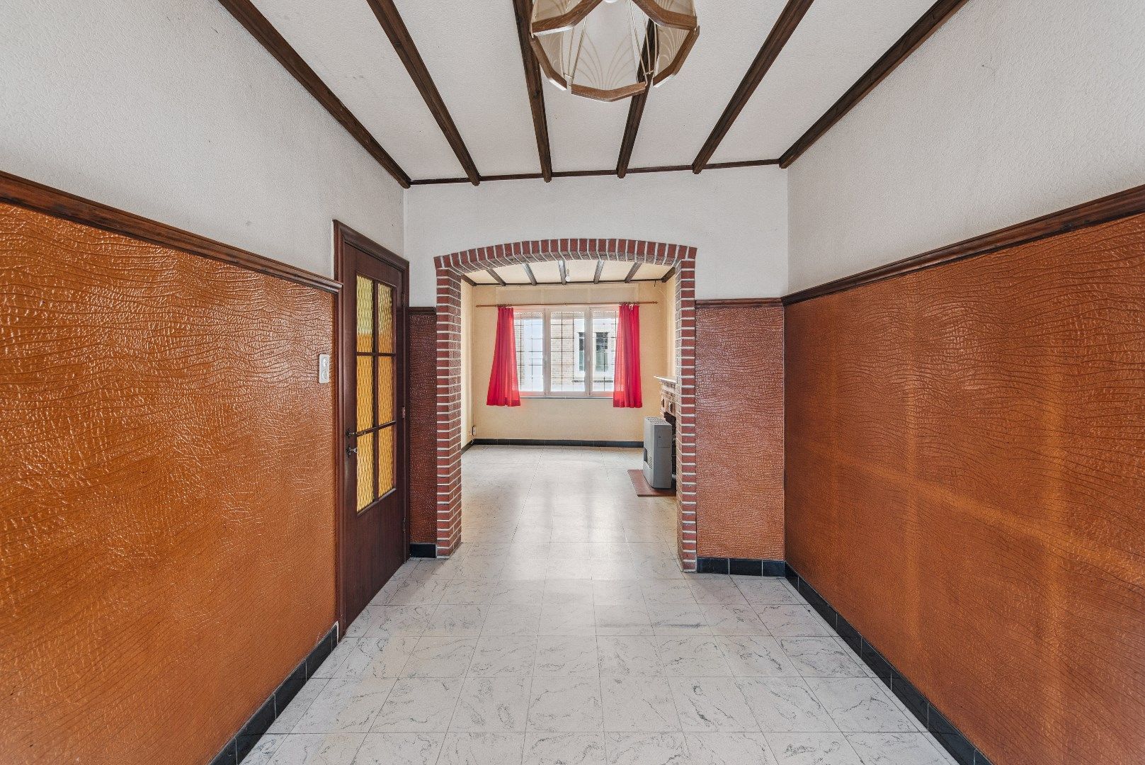 Te renoveren rijwoning nabij stadscentrum foto 6