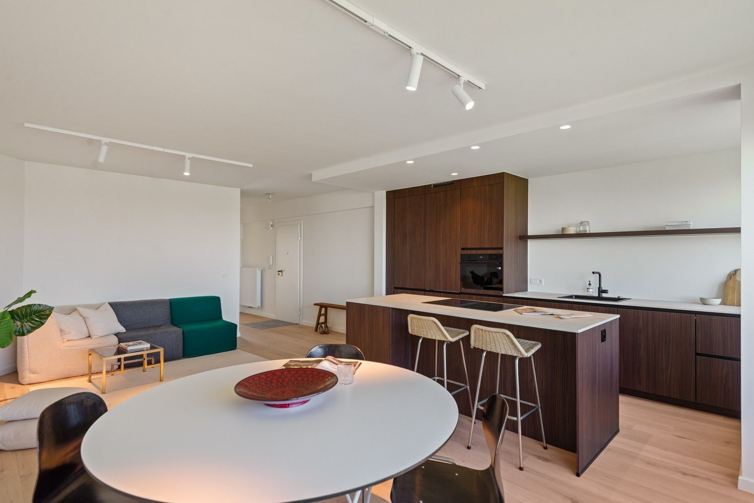 Volledig gerenoveerd appartement met fantastisch uitzicht te Berchem foto 8