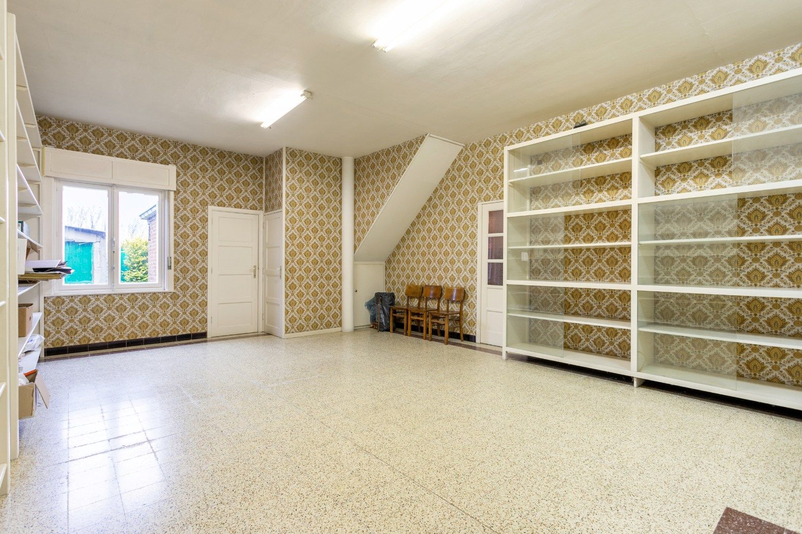 Karaktervolle woonst met 5 slaapkamers, ruim perceel en mogelijkheden voor vrij beroep foto 21