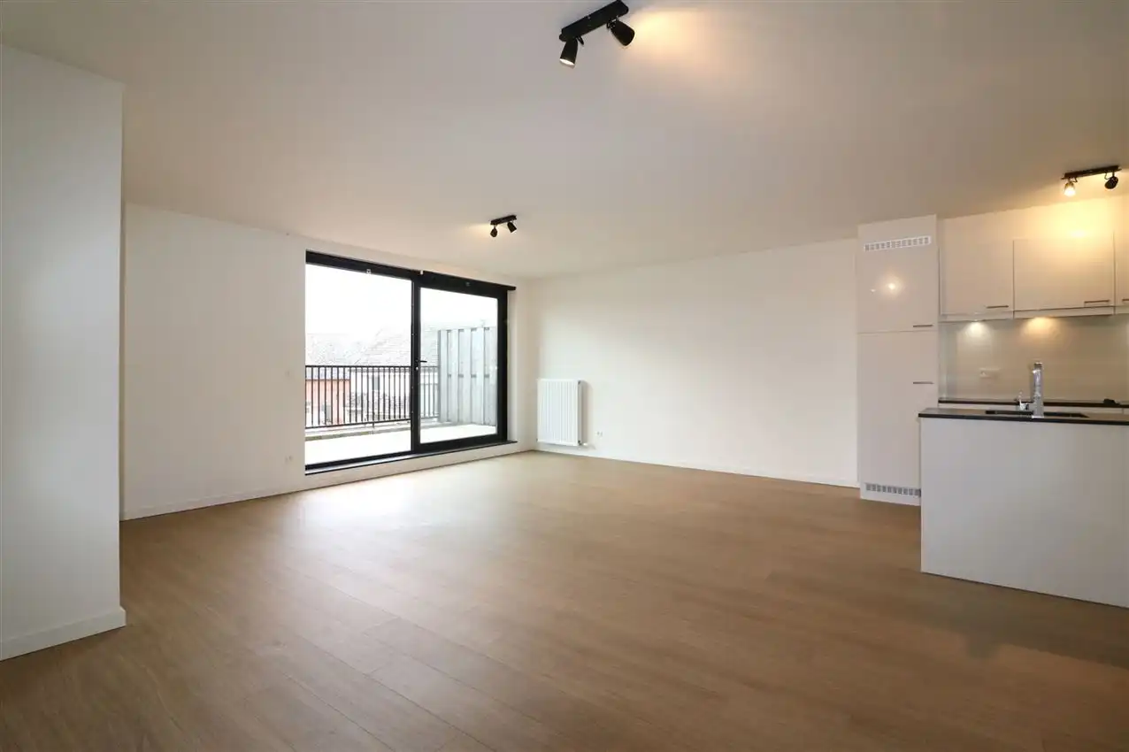 Leuk app.in landelijke stijl met 2 slpk., autostaanplaats en terras foto 4