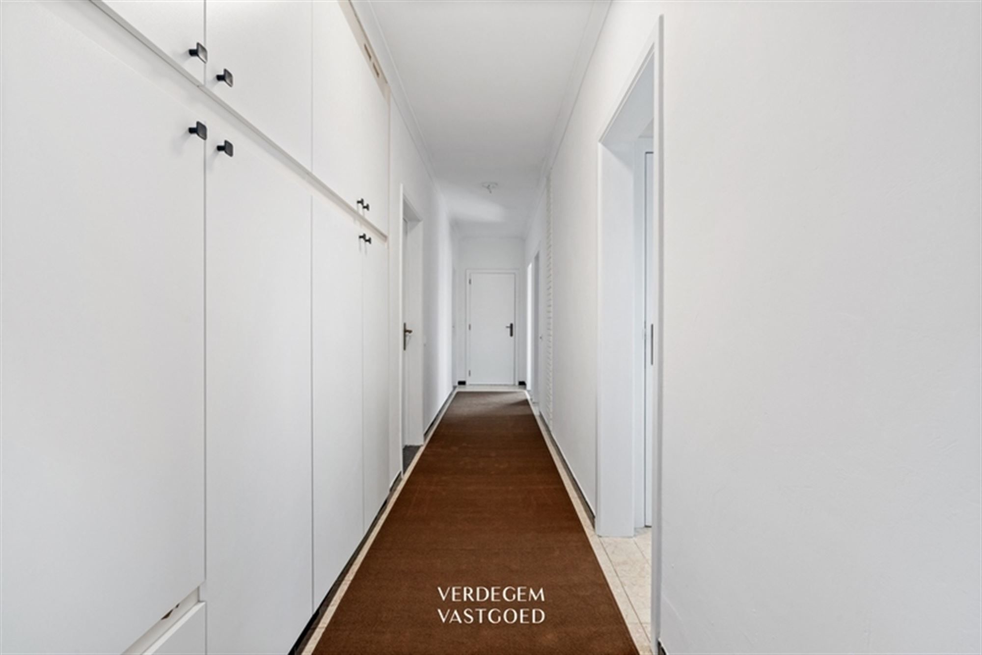 Bungalow met 3+1 slaapkamers op perceel van 2.332m² foto 8