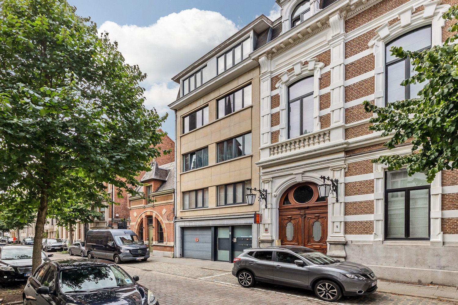 Op toplocatie te Antwerpen-Berchem: Instapklaar en energiezuinig (EPC B) luxe appartement van 127m² met zalig terras foto {{pictureIndex}}