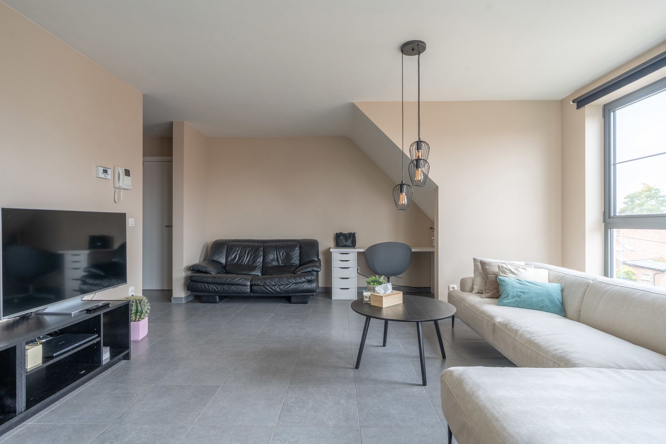 Gezellig 2-slaapkamer app met terras, berging en autostaanplaats. foto 4