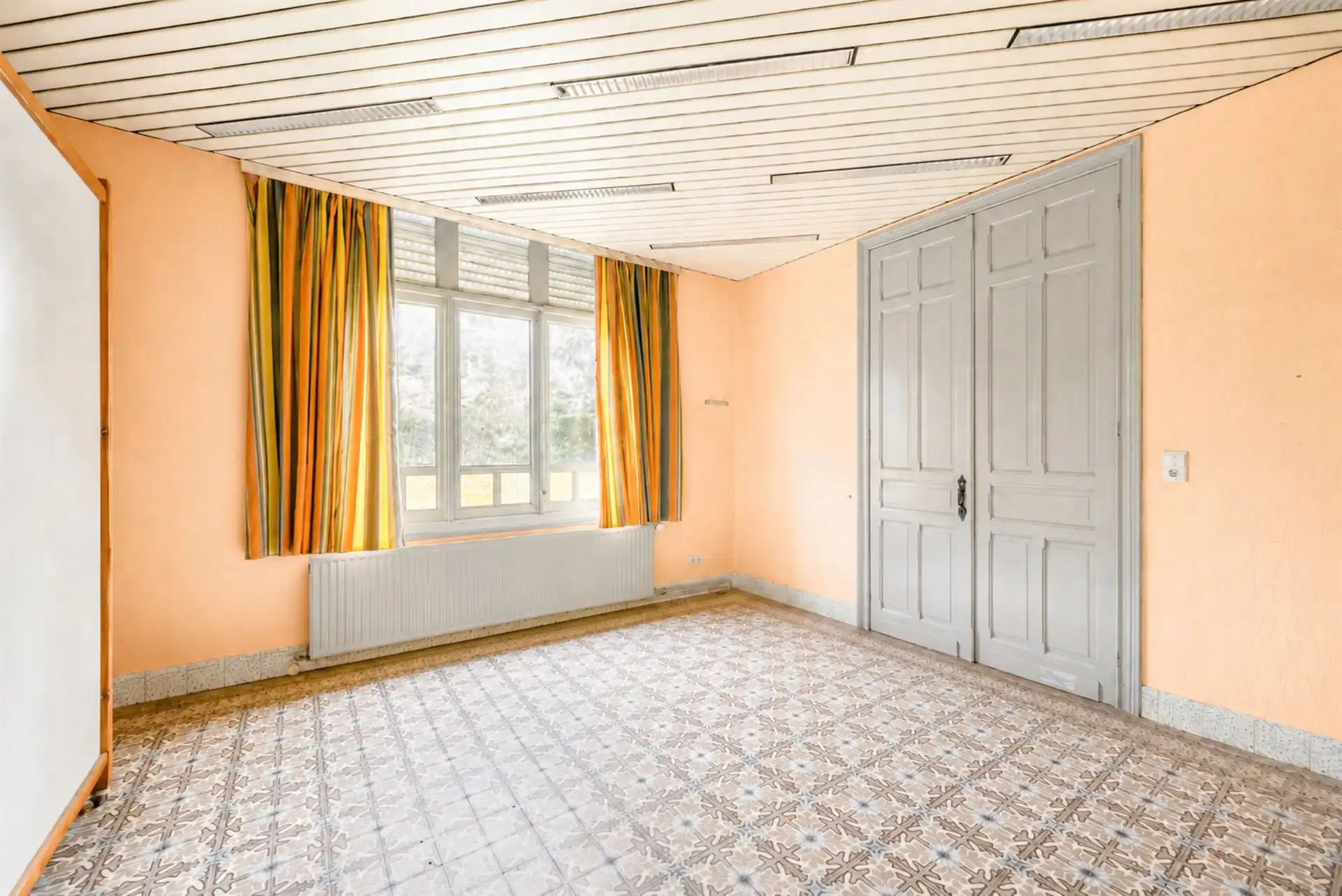 Charmante herenwoning met karakter en mooi potentieel! foto 16