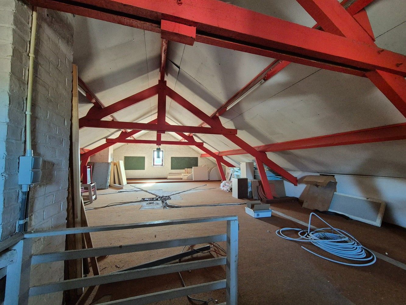 "Unieke Kansen: Ruime Woning met Tuin & Apart Appartement!" foto 24