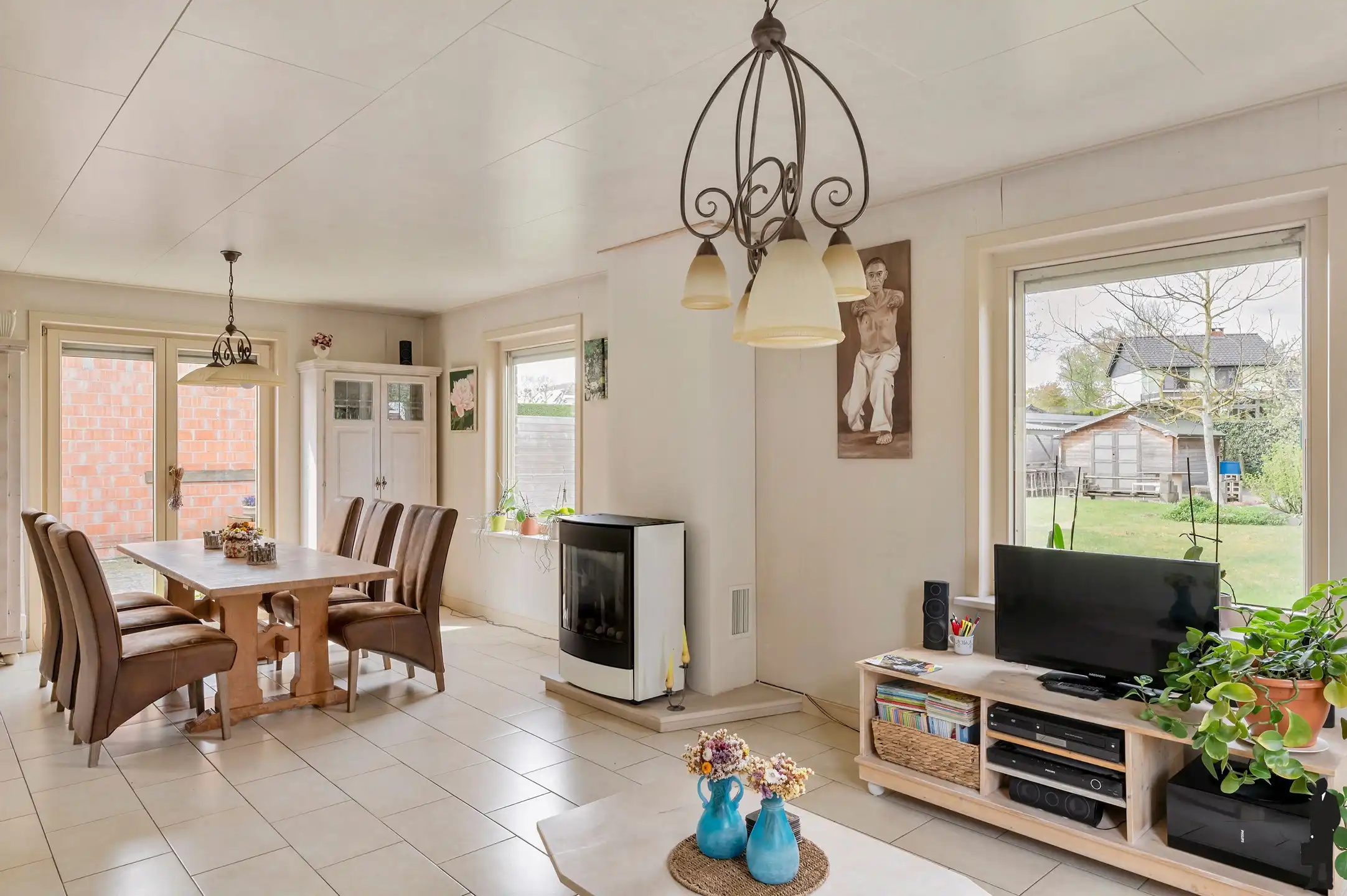 Woning in een gegeerde buurt foto 6