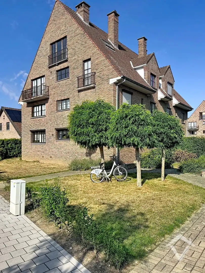 Instapklaar appartement van 98m² met ruime garage op topligging te Harelbeke foto 26