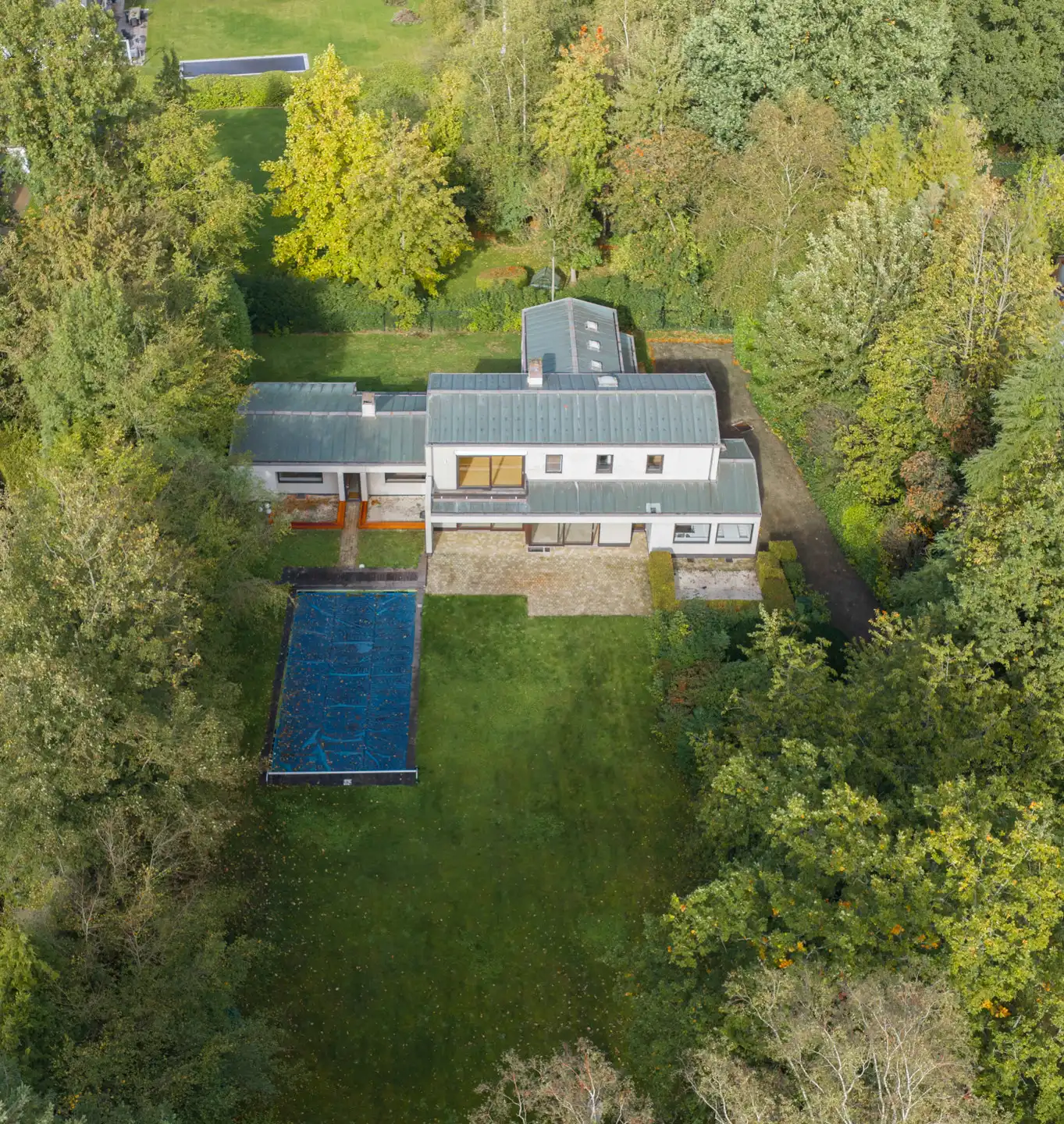 Seventiesvilla met zwembad en wellnessruimte in het groen  foto 38