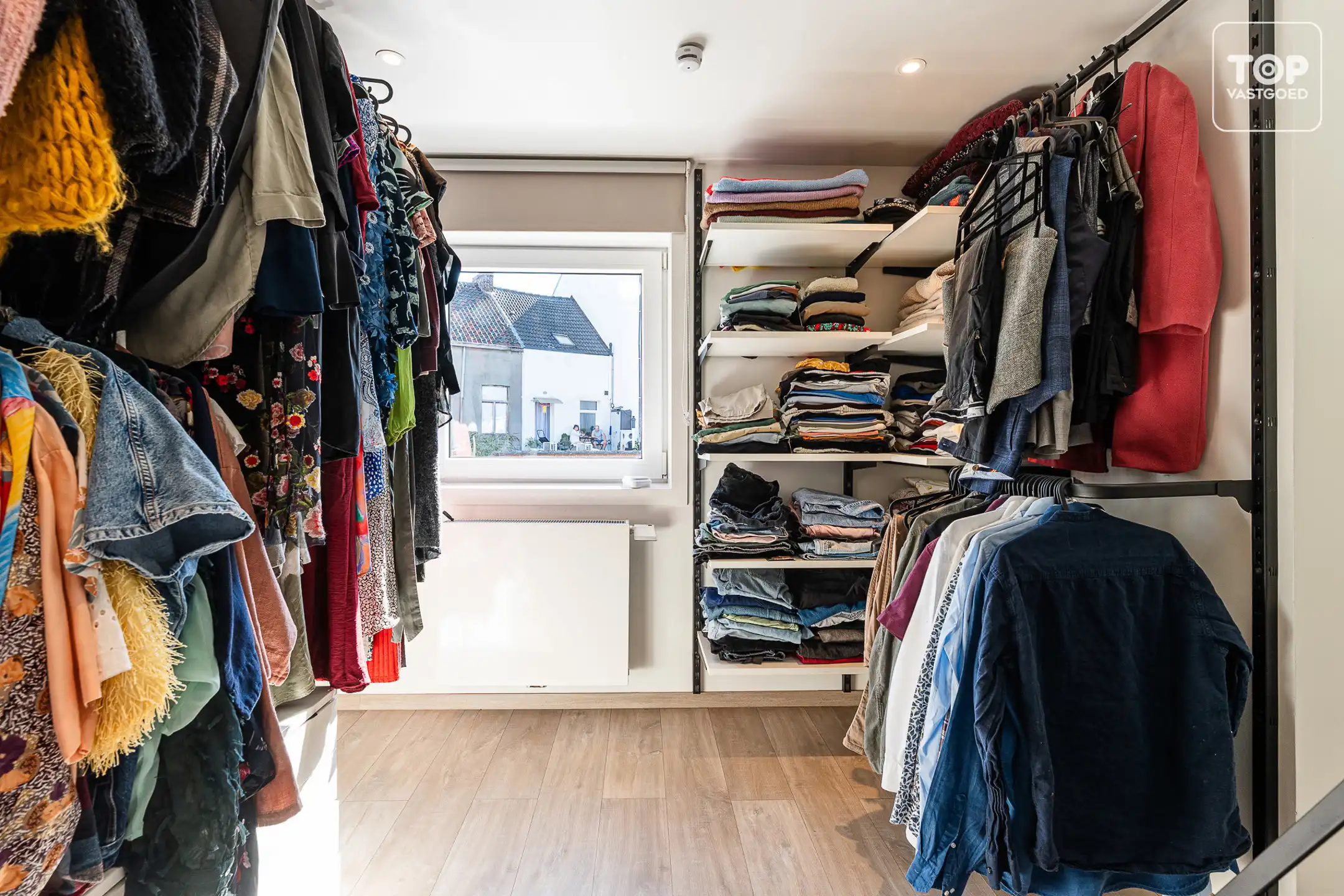 Ideale starterswoning met 2 slaapkamers en dressing. foto 19