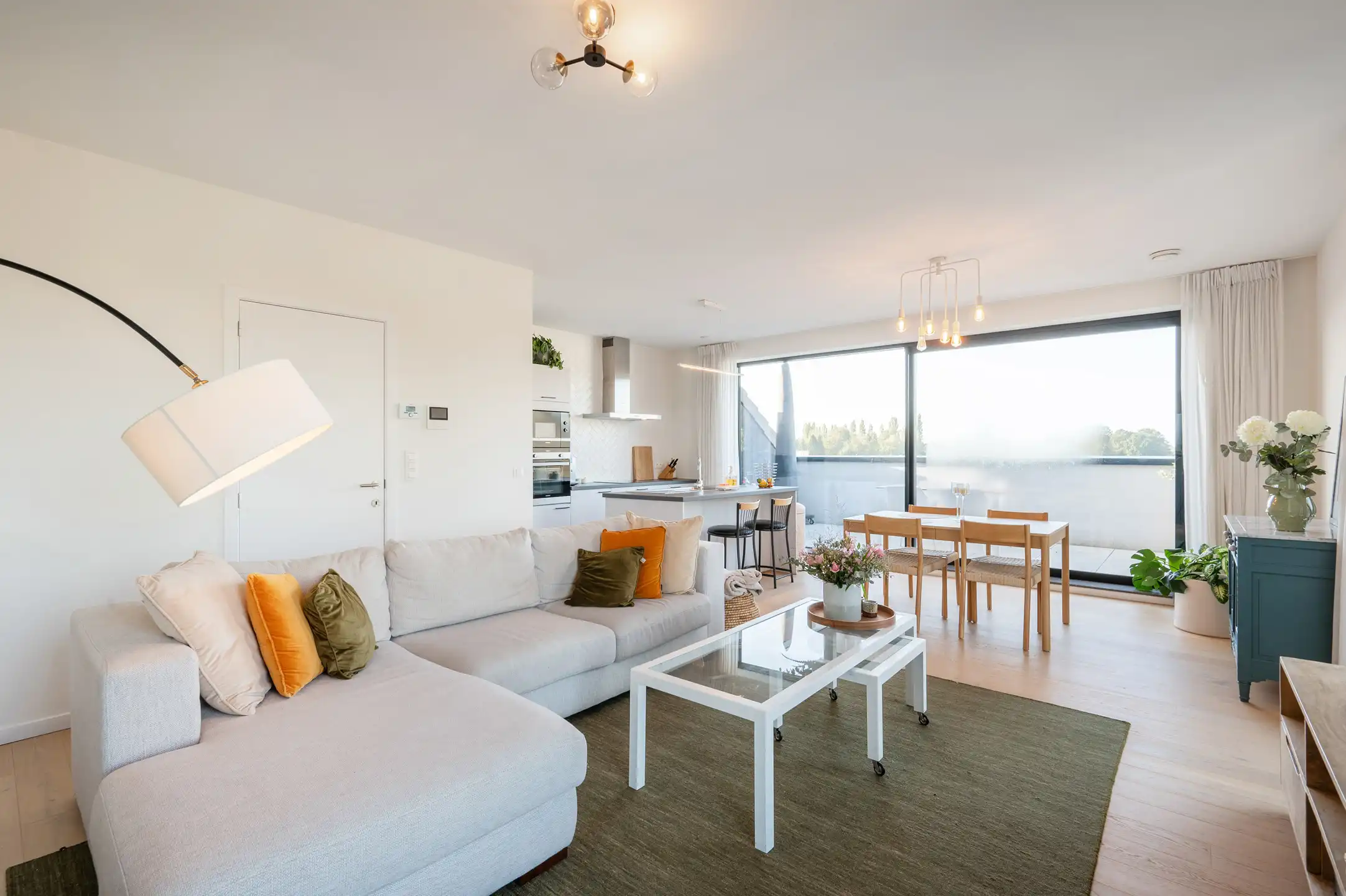 Modern en ruim appartement (2021) met 3 slaapkamers en zonneterras te Muizen. foto 3