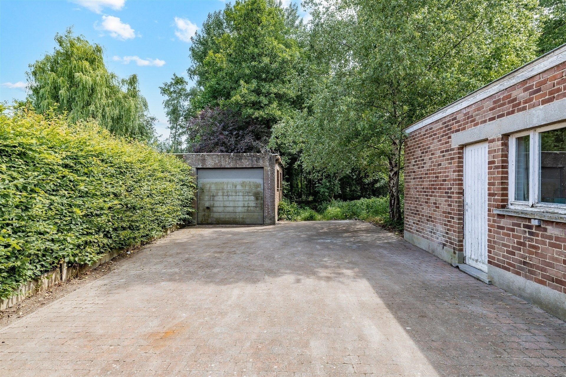 Halfopen renovatiewoning met  verdere mogelijkheden in centrum Wetteren foto 24