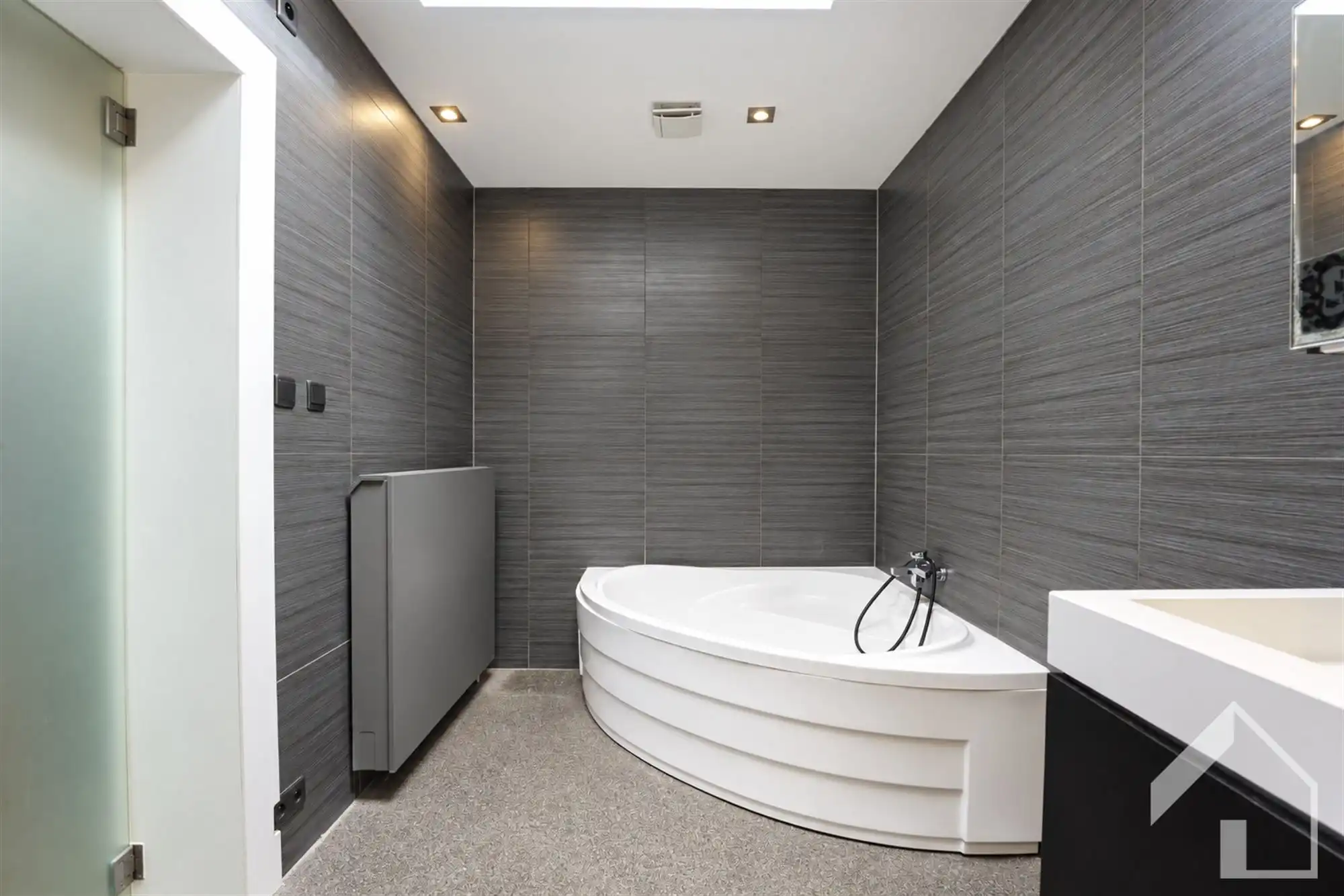 Gezellige woning met 2 slaapkamers en een ruime tuin foto 8