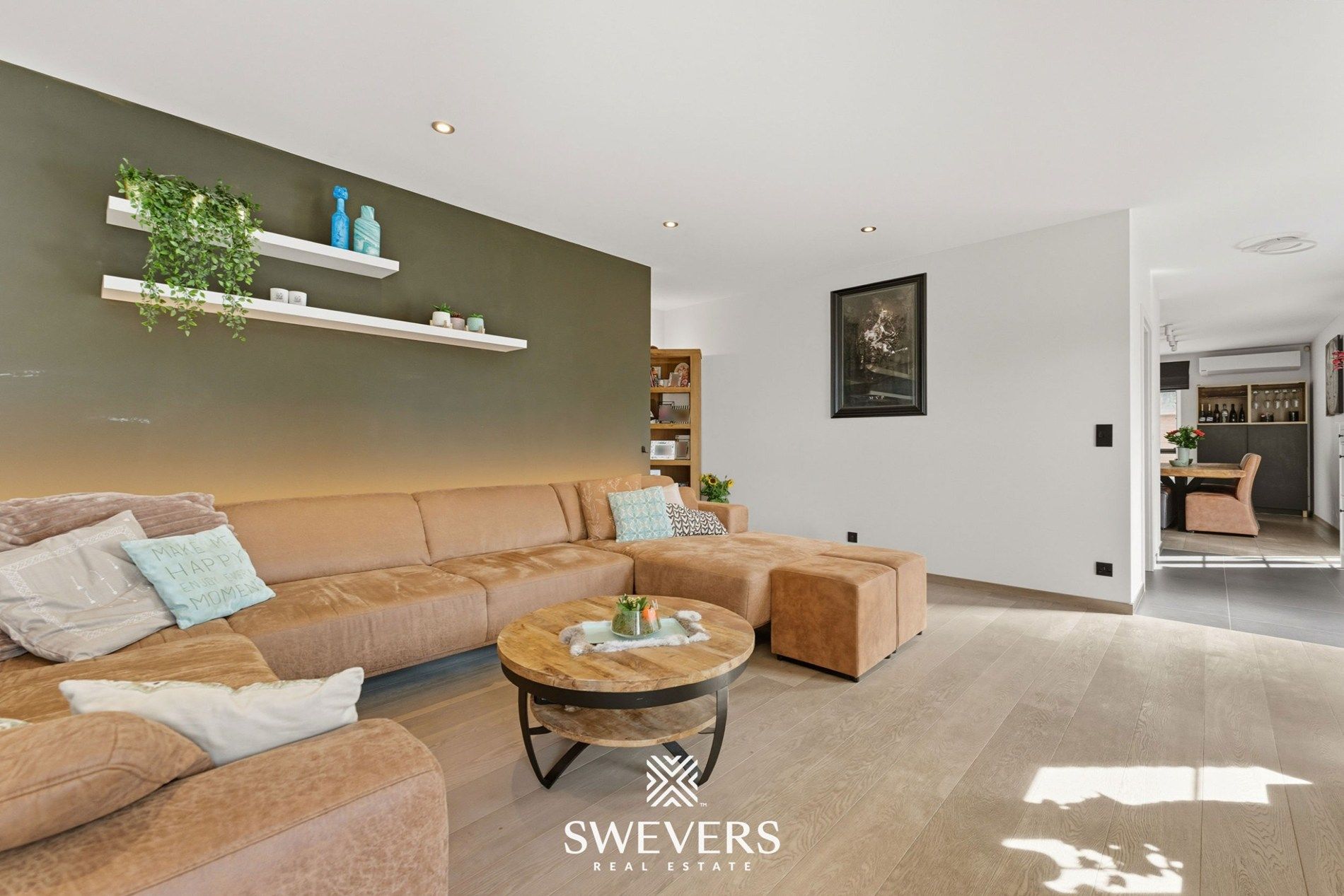 HOB met 3 slaapkamers, bureau en zwembad   foto 4