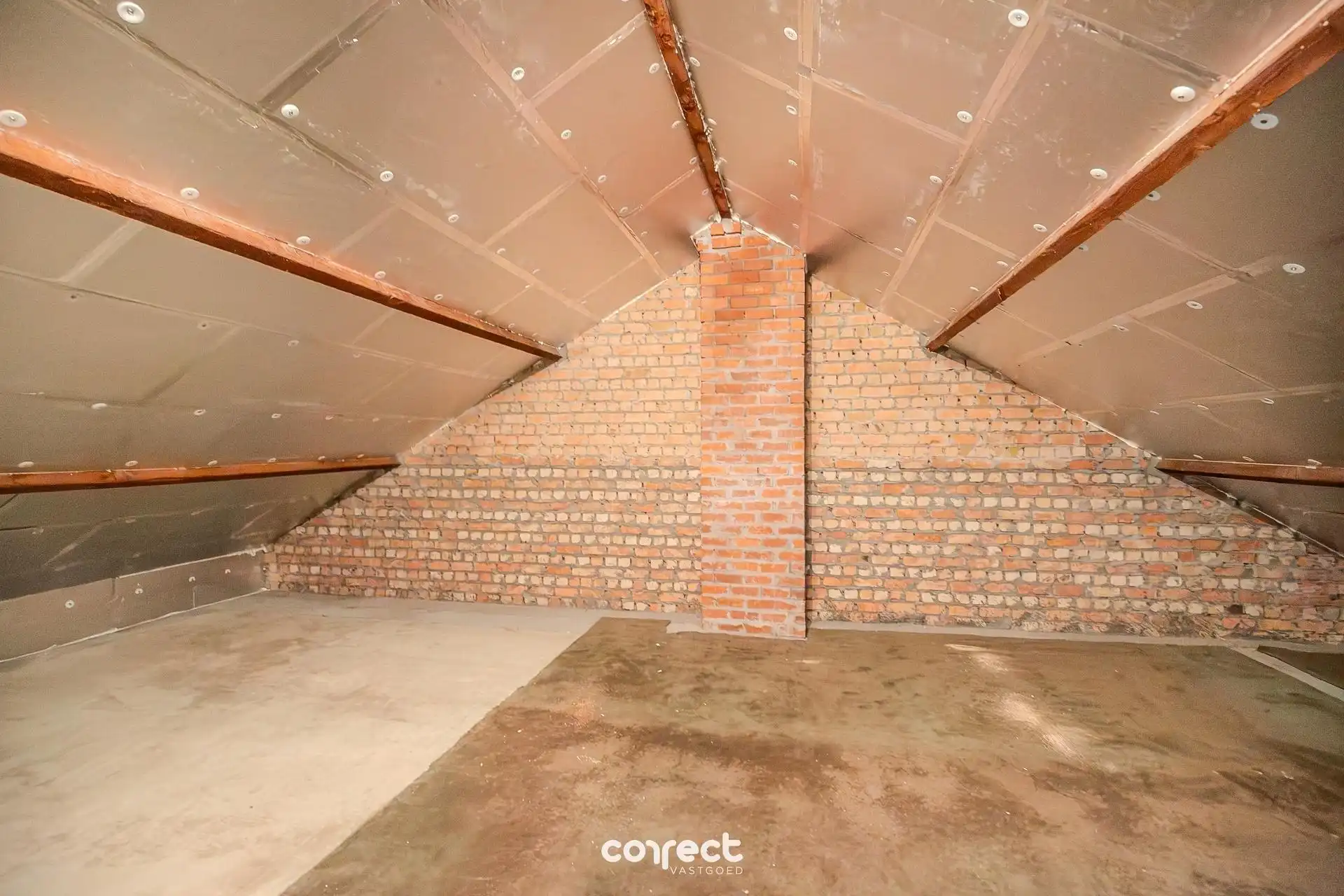 Heel goed onderhouden gezinswoning, met garage, zongerichte tuin en 3 ruime slaapkamers. foto 15