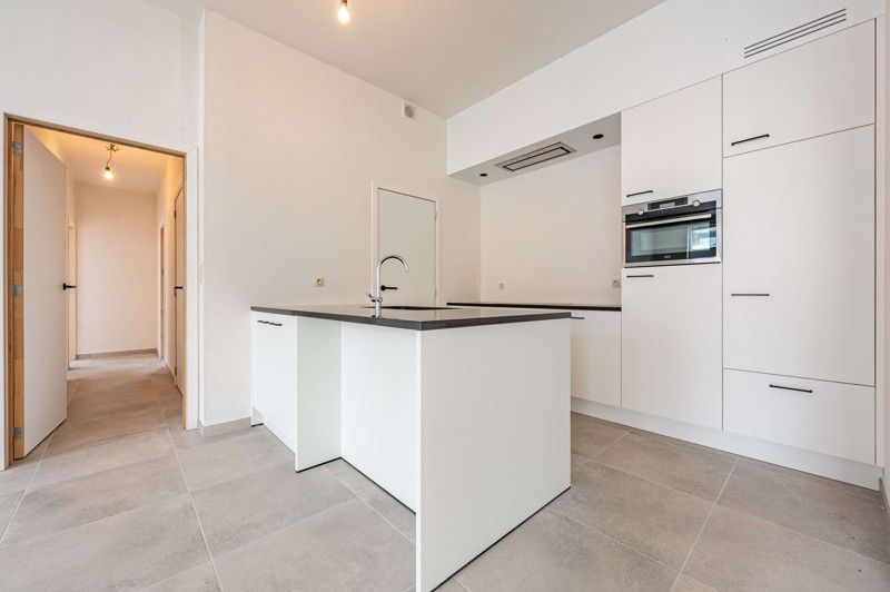 Prachtig 2 slaapkamer appartement TE KOOP in hartje Sint-Baafs-Vijve! (*6% BTW aankoop mogelijk) foto 7