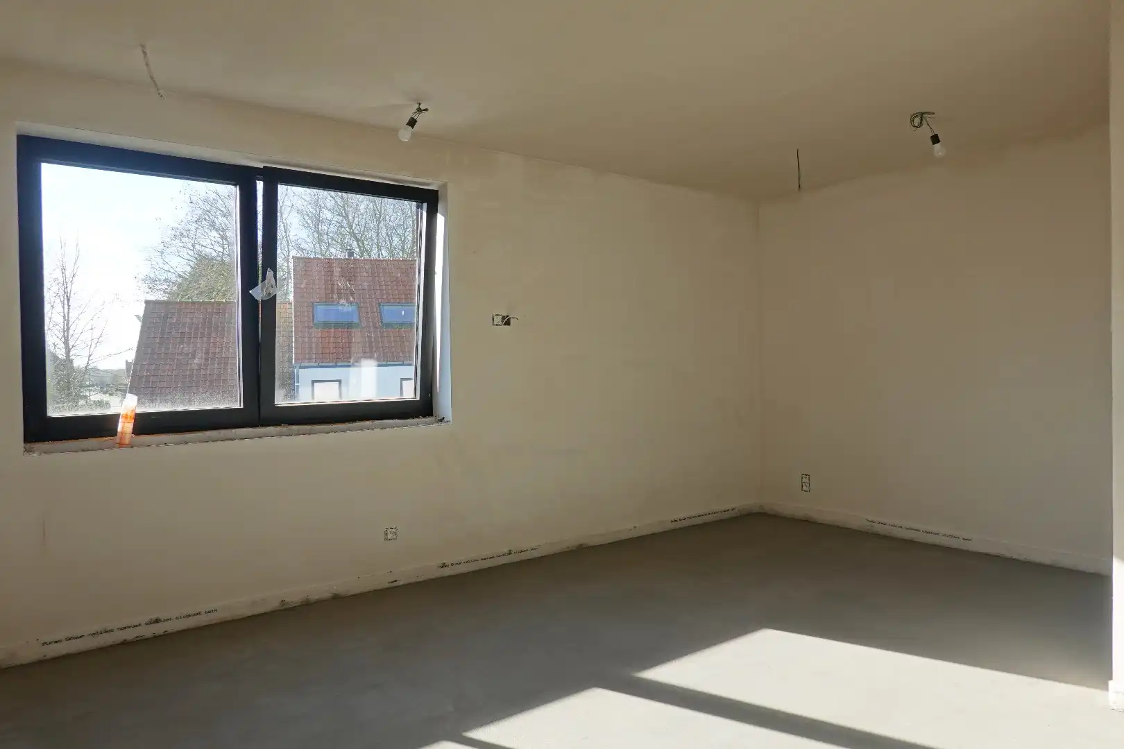 Nieuwbouwwoning met 4 slaapkamers op een uitstekende ligging in centrum Jabbeke foto 14