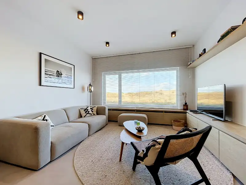 MODERN GELIJKVLOERSAPPARTEMENT OP DE ZEEDIJK VAN OOSTUDINKERKE foto 8