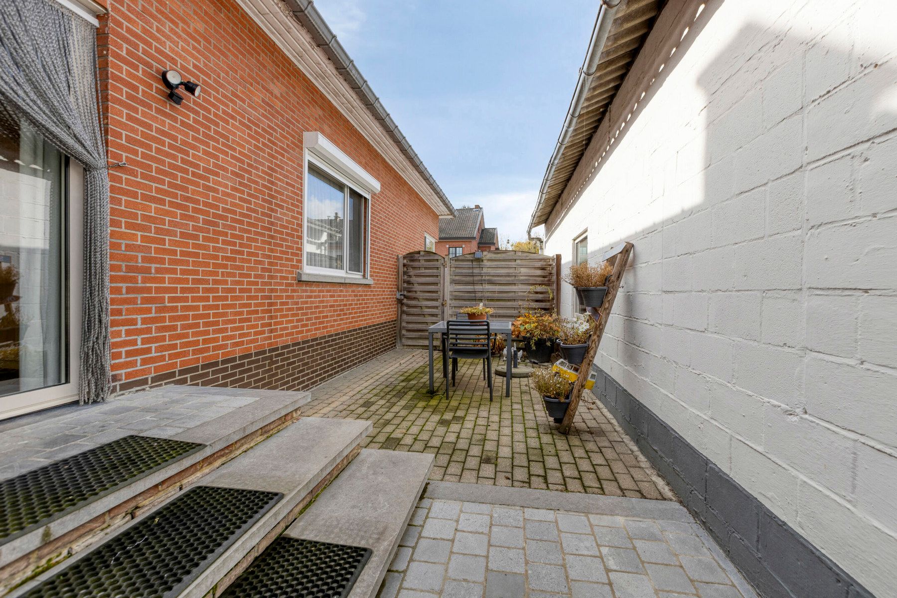 Huis met opslag, ruime tuin en mog. tot kangeroe/zorgwoning foto 42