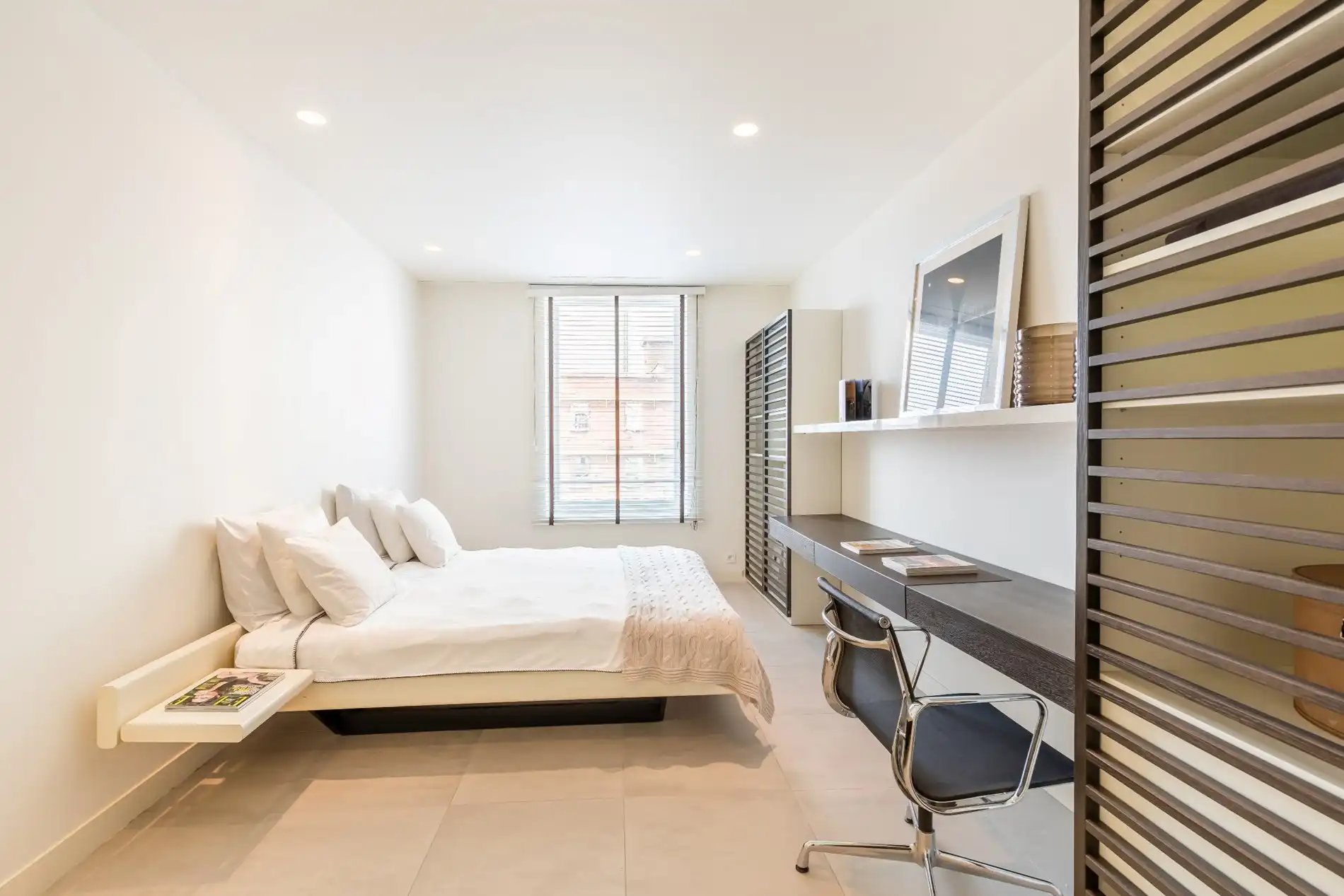 Prachtig afgewerkt en bemeubeld appartement met terras foto 8