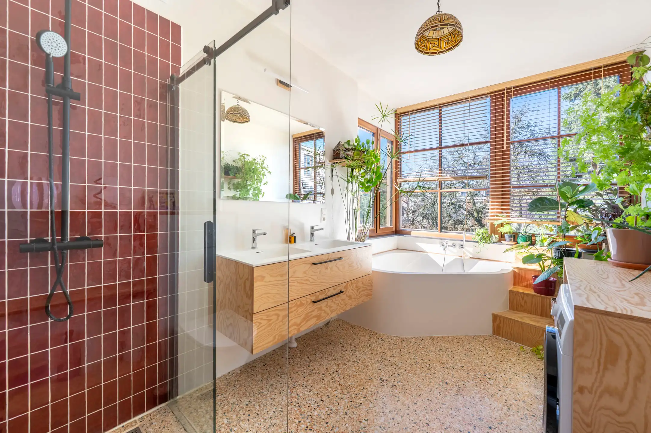 ANTWERPEN-Gerenoveerde karaktervolle woning met tuin! foto 15