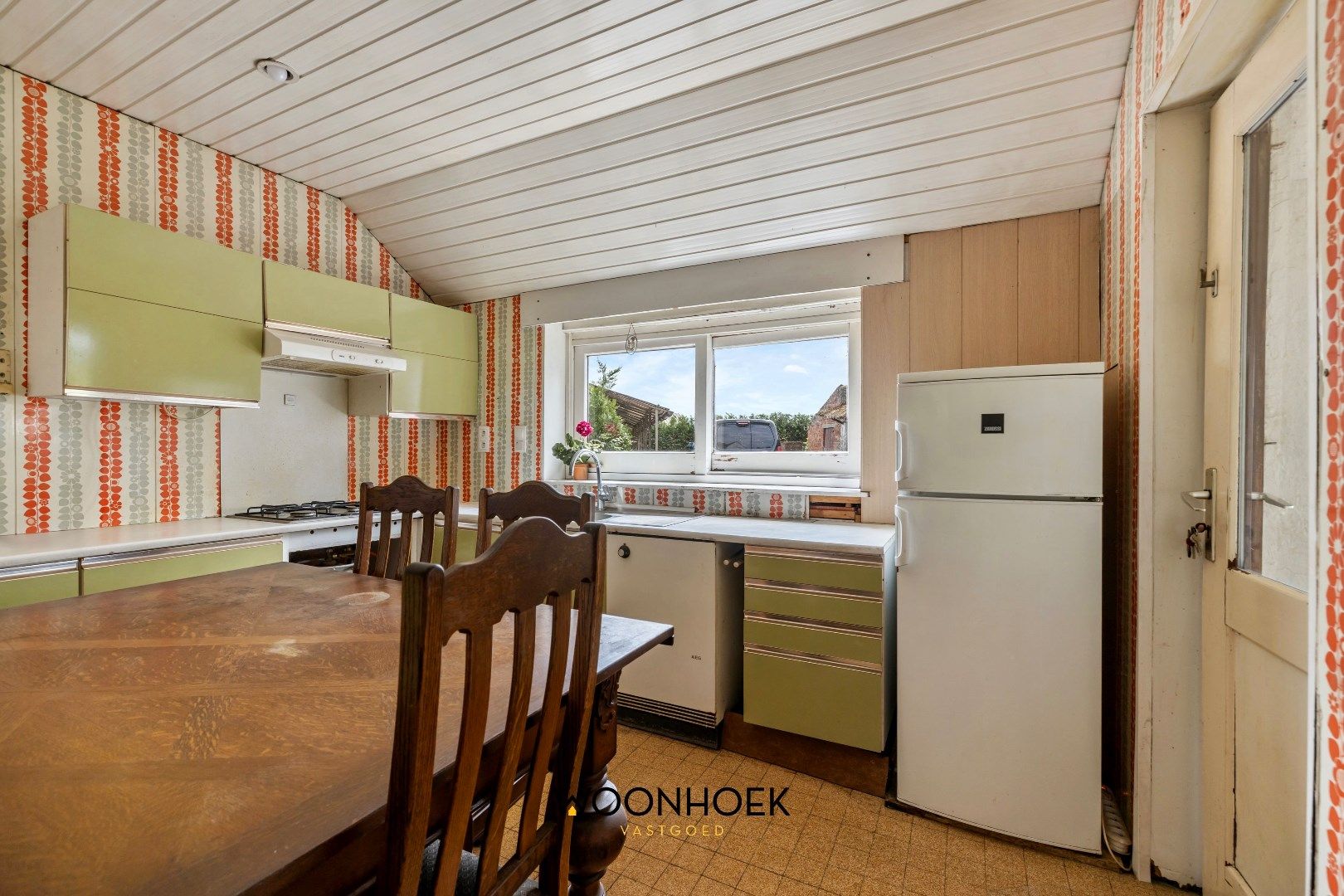 Woning met 2 magazijnen op uniek perceel! foto 12