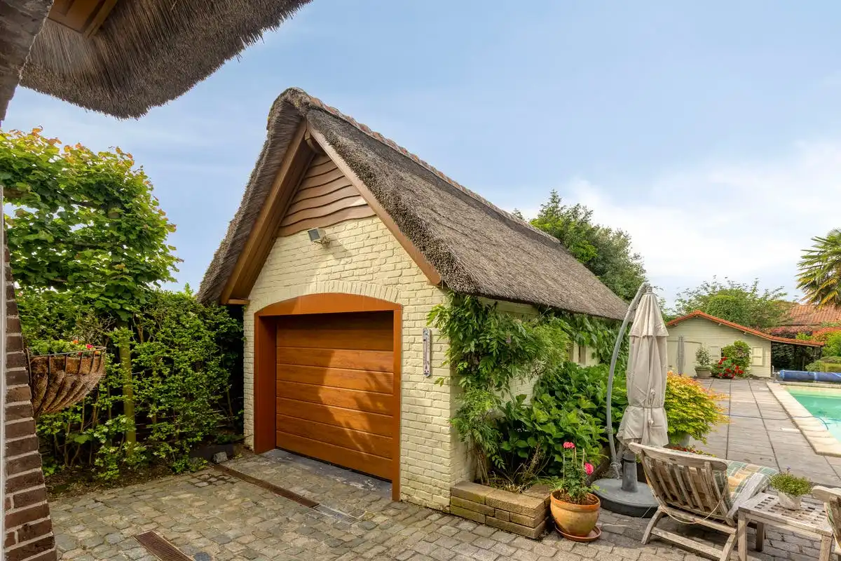 Gezinsvilla met zuiderse tuinbeleving te koop in Kortrijk! foto 16