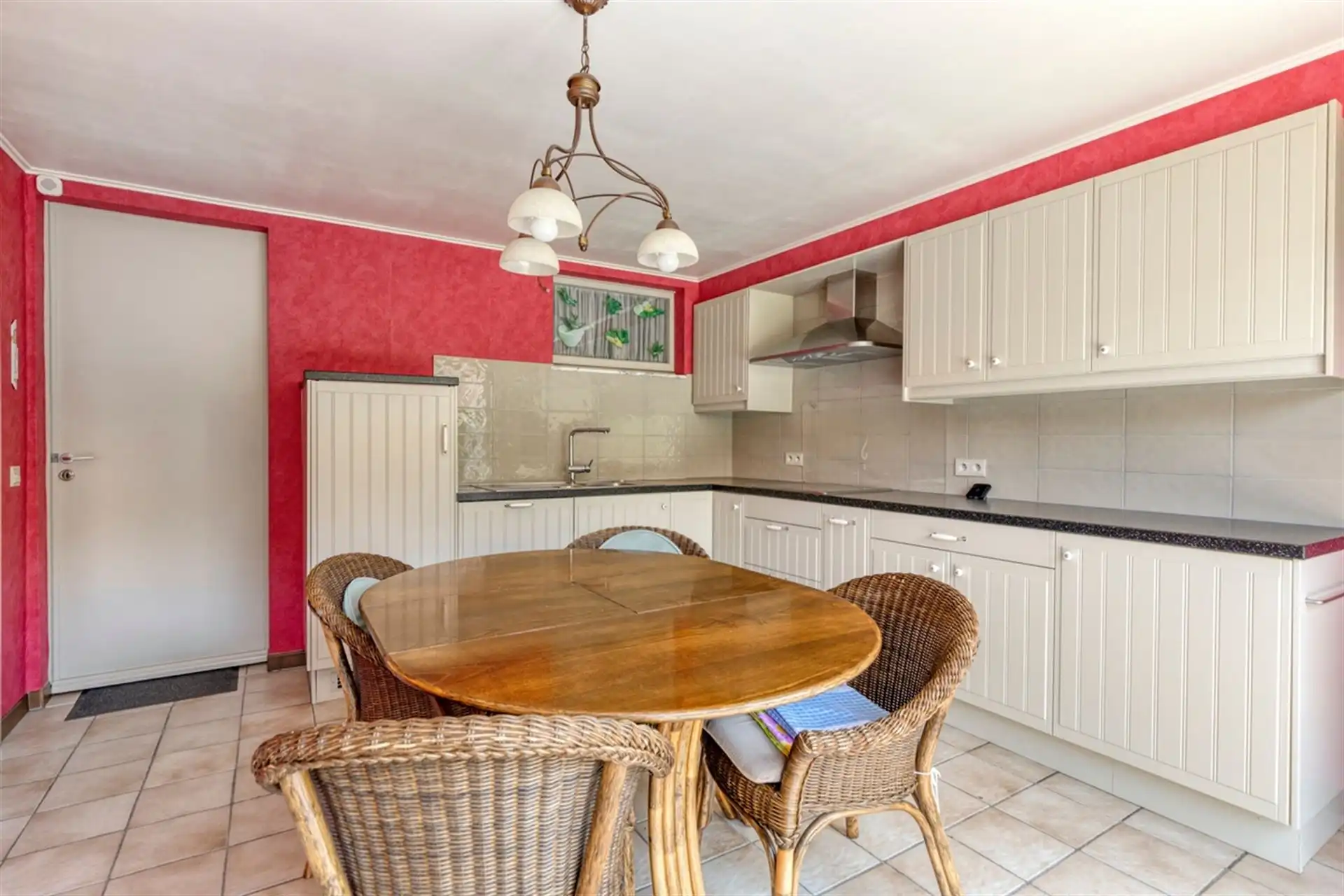 Ruime, instapklare woning met 4 slpks en lage EPC score! foto 15
