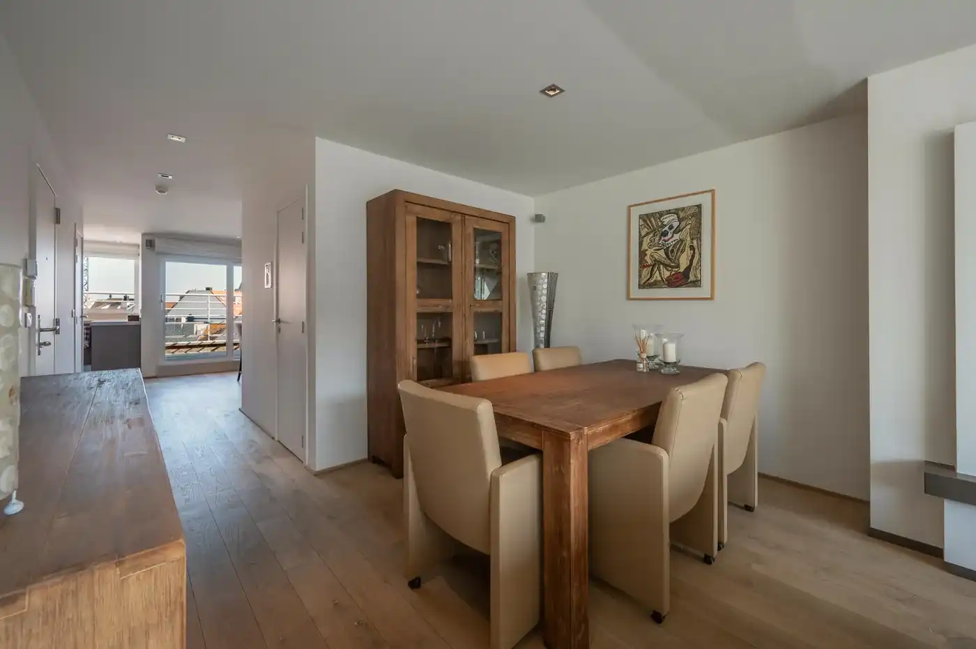 Lichtrijk en ruim duplexappartement met 2 grote zonneterrassen op een zucht van de Zeedijk  foto 7