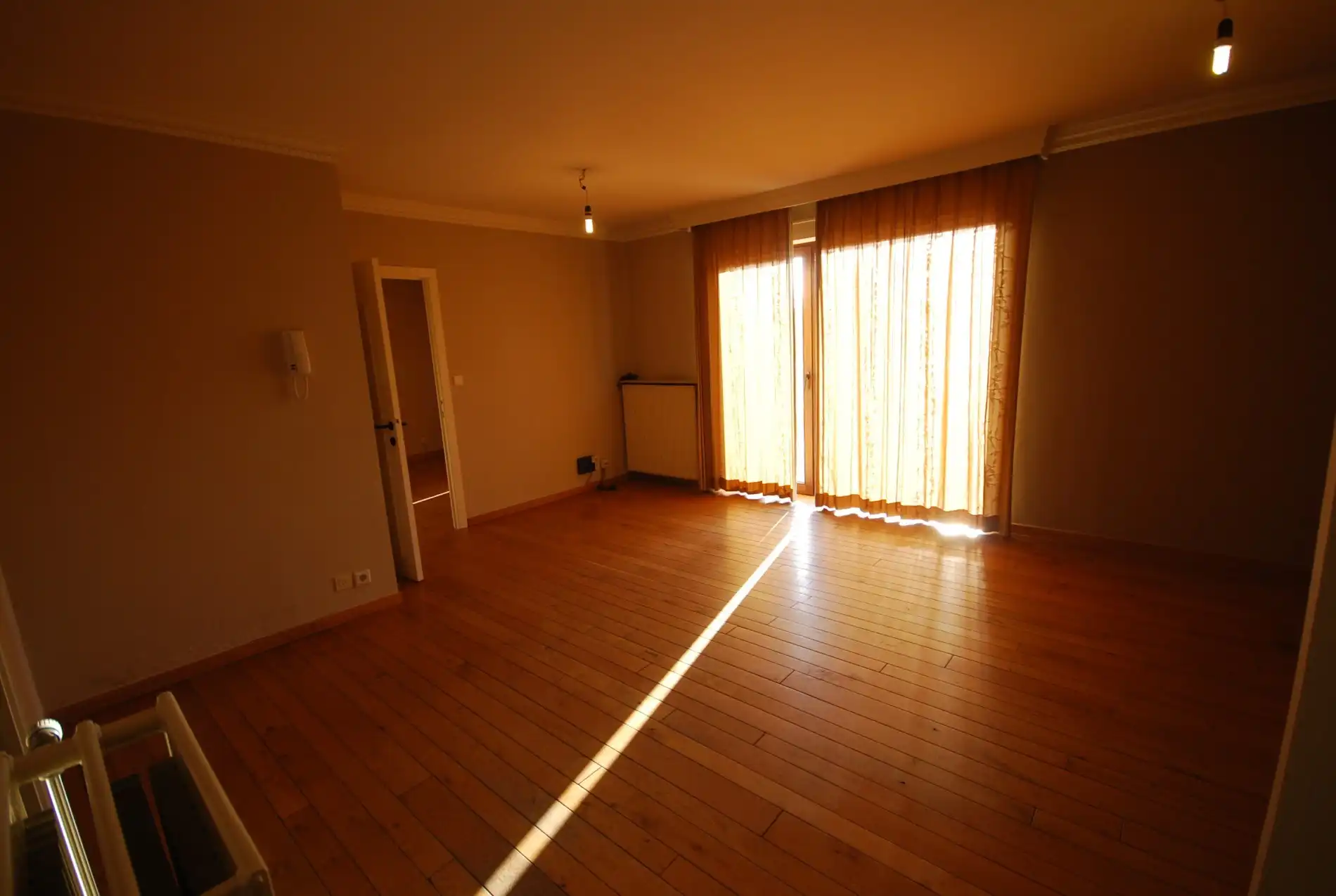 ÉÉNSLAAPKAMERAPPARTEMENT MET RUIM TERRAS foto 3