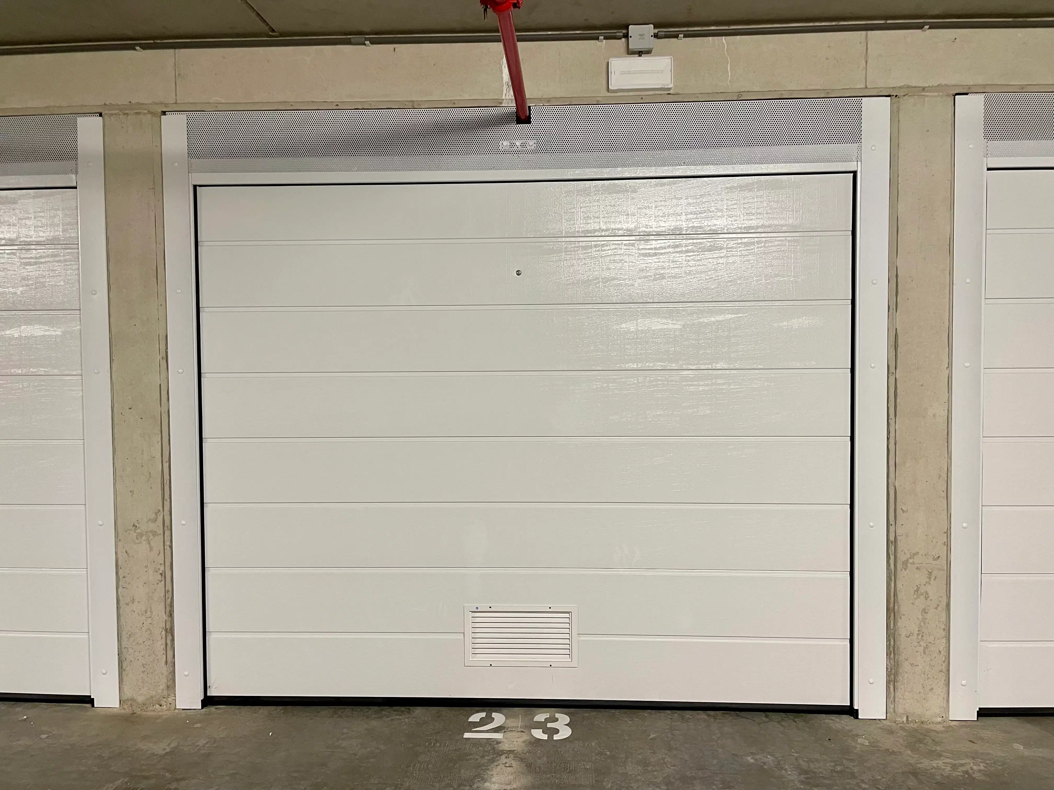 Nieuwbouwappartement met 1 slaapkamer, ruim terras en garage foto 23