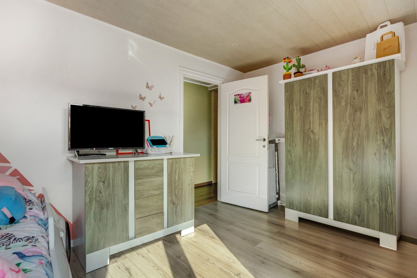 Vrijstaande, grote woning met dubbele garage op Z-perceel van 1093m² foto 17