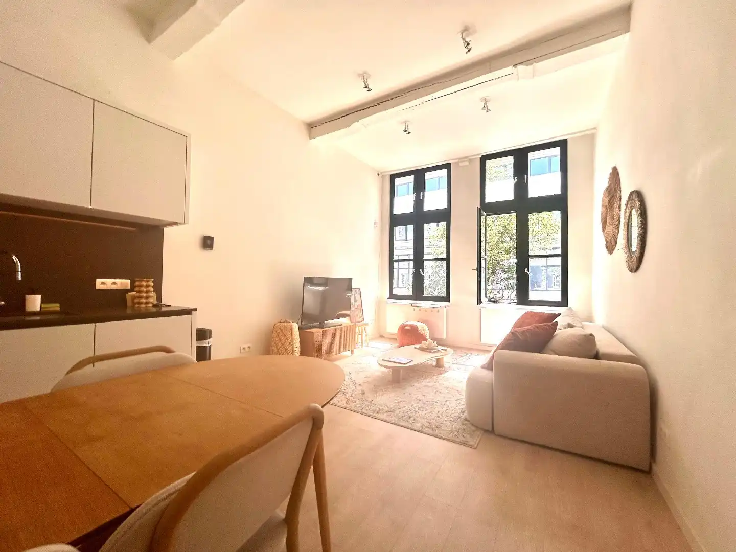 Unieke duplex nabij de Groenplaats te huur  foto {{pictureIndex}}