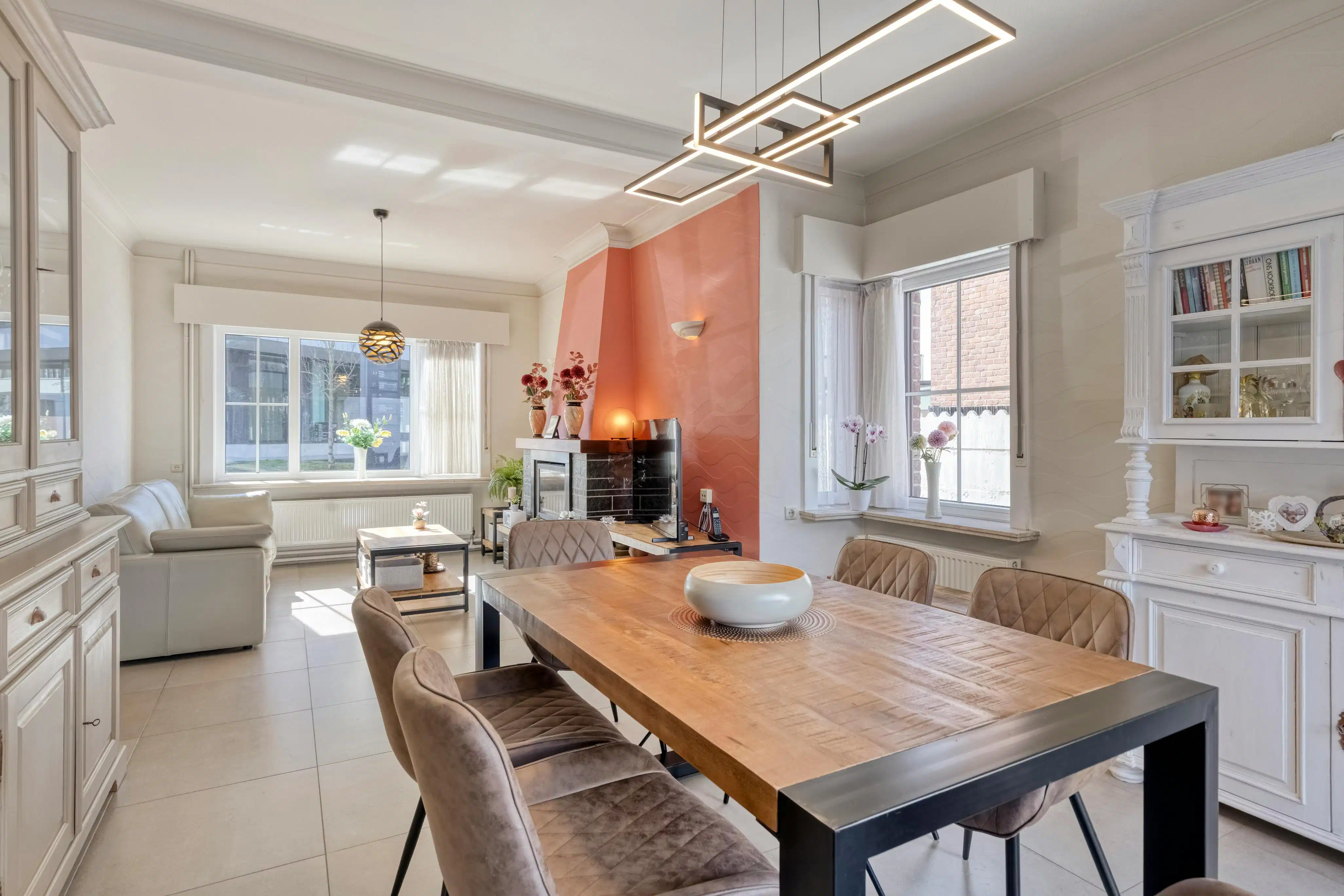 Halfopen huis met 4 kamers te koop op toplocatie in Waregem foto 2