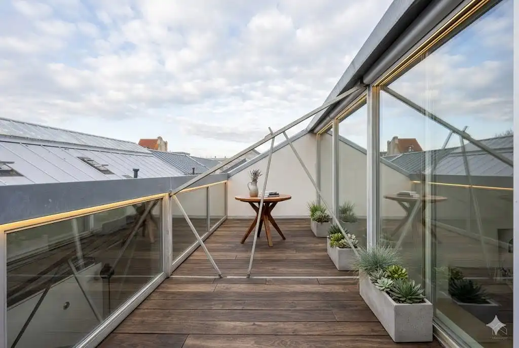 Unieke loft met binnentuin en parking te Sint-Kruis (Brugge) foto 19