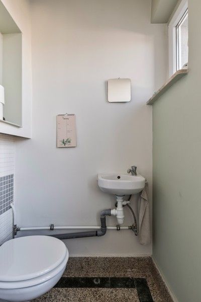 Ruim lichtrijk en karaktervol appartement dicht tegen het centrum foto 19