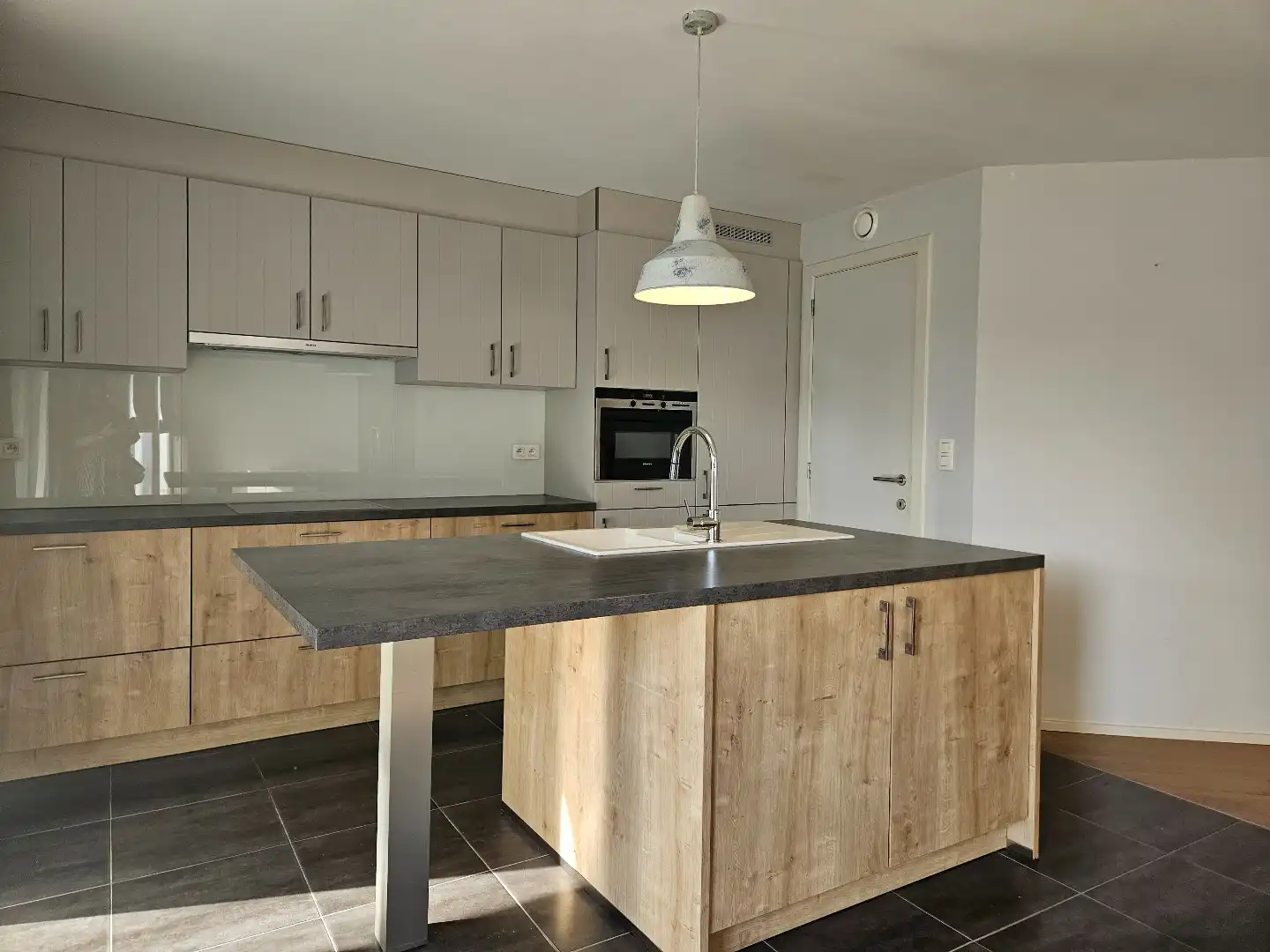 Ruim gelijkvloers appartement met 2 slaapkamers in Geel! foto 7