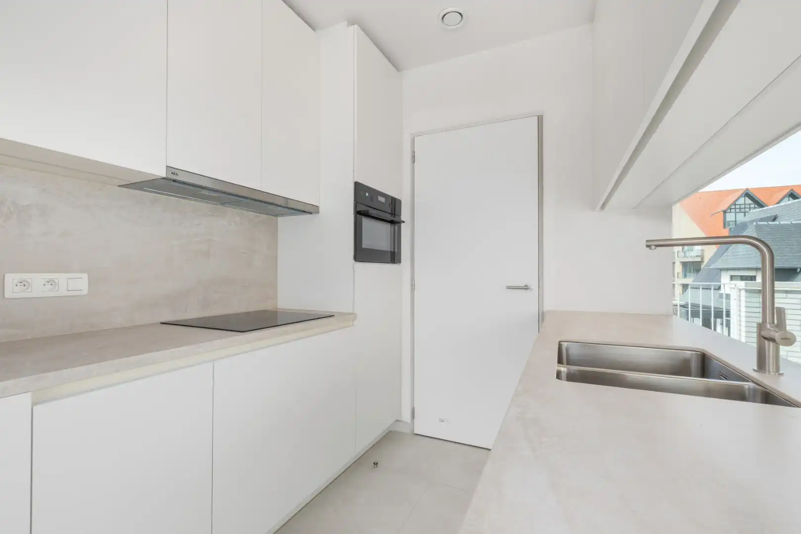 Ruim appartement met terras en lift in Koksijde, 3 slaapkamers, bouwjaar 2024, 110.00m², omgeving zeedijk, digitale tv, 2 badkamers foto 12