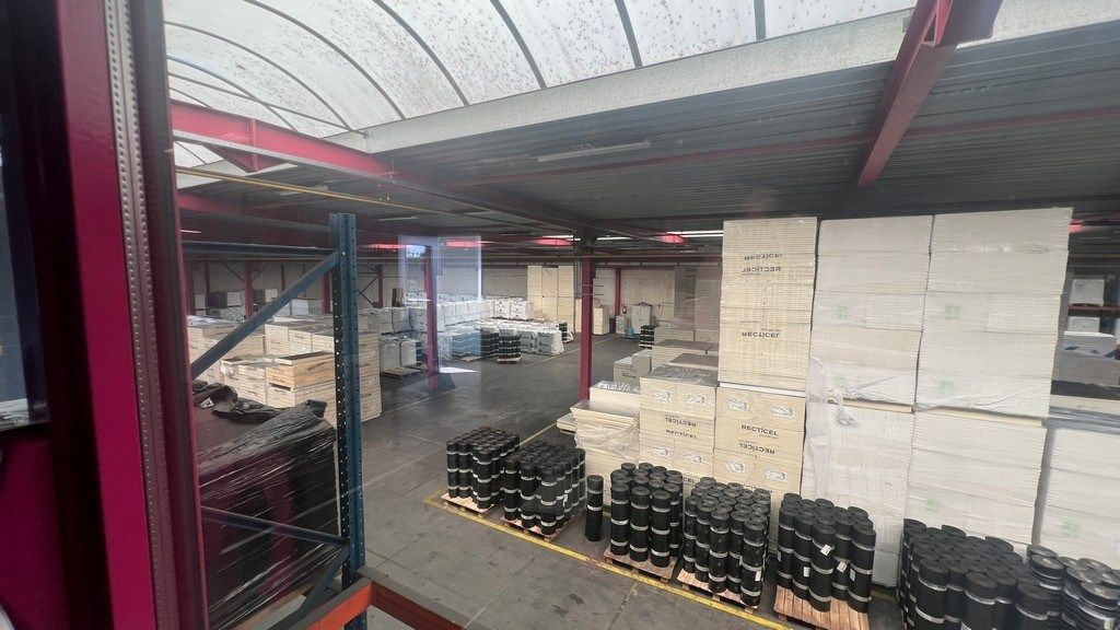 Bedrijfsgebouw met rolbrug te huur nabij centrum van Gent foto 6