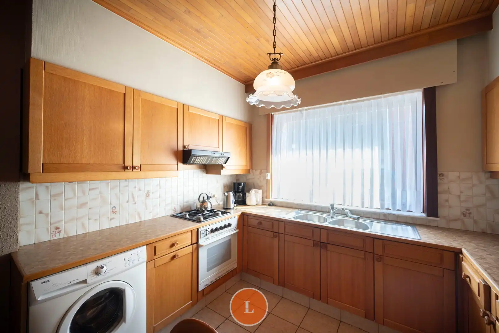 Te renoveren woning in centrum Menen foto 5