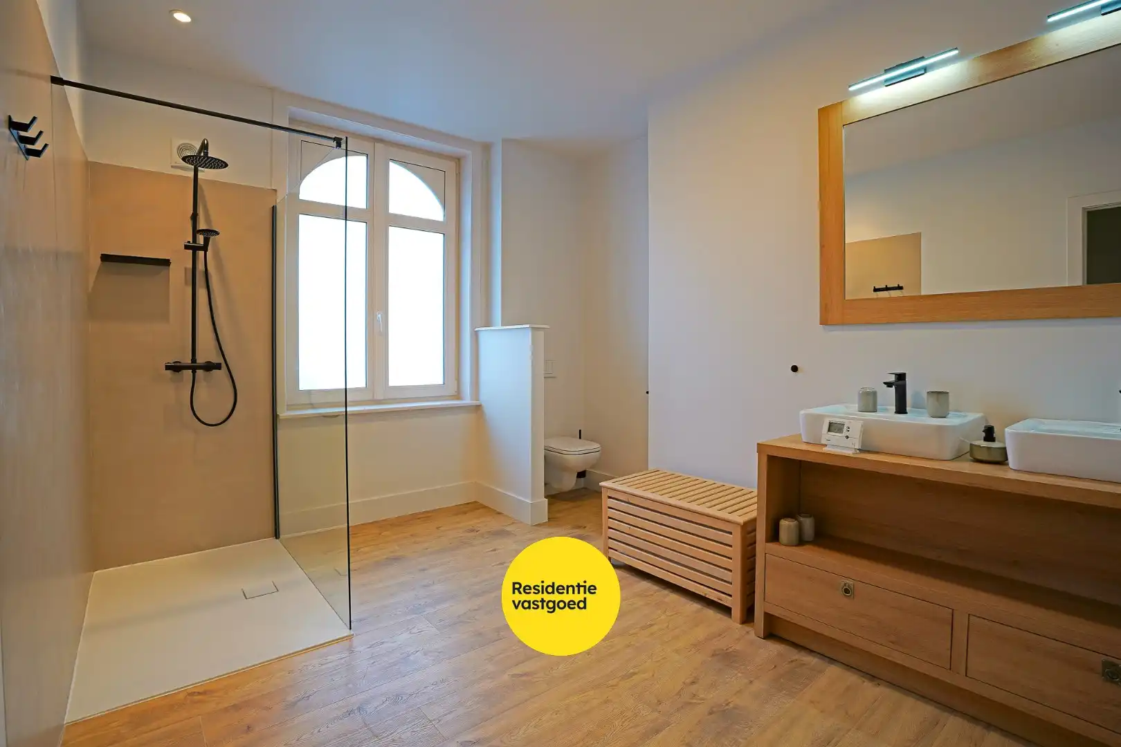 Gerenoveerde herenhuis (2025) in winkelstraat van Nieuwpoort-stad op 161 m². foto 14