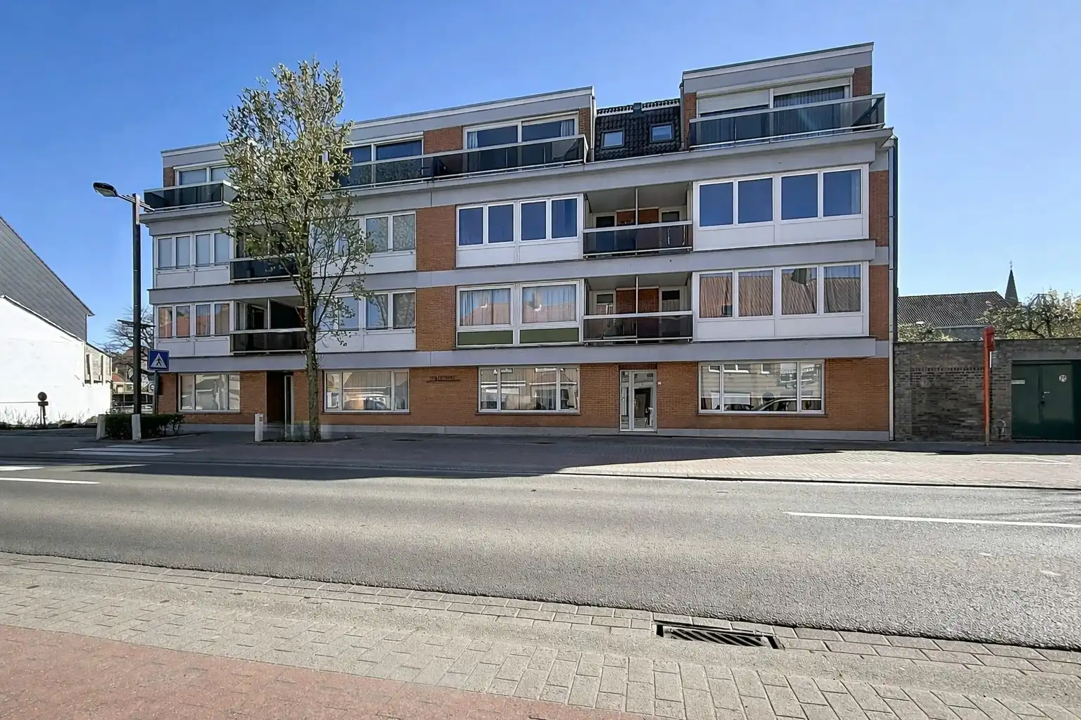 Centraal gelegen dakappartement met 2 slaapkamers in Nieuwpoort-Stad foto {{pictureIndex}}
