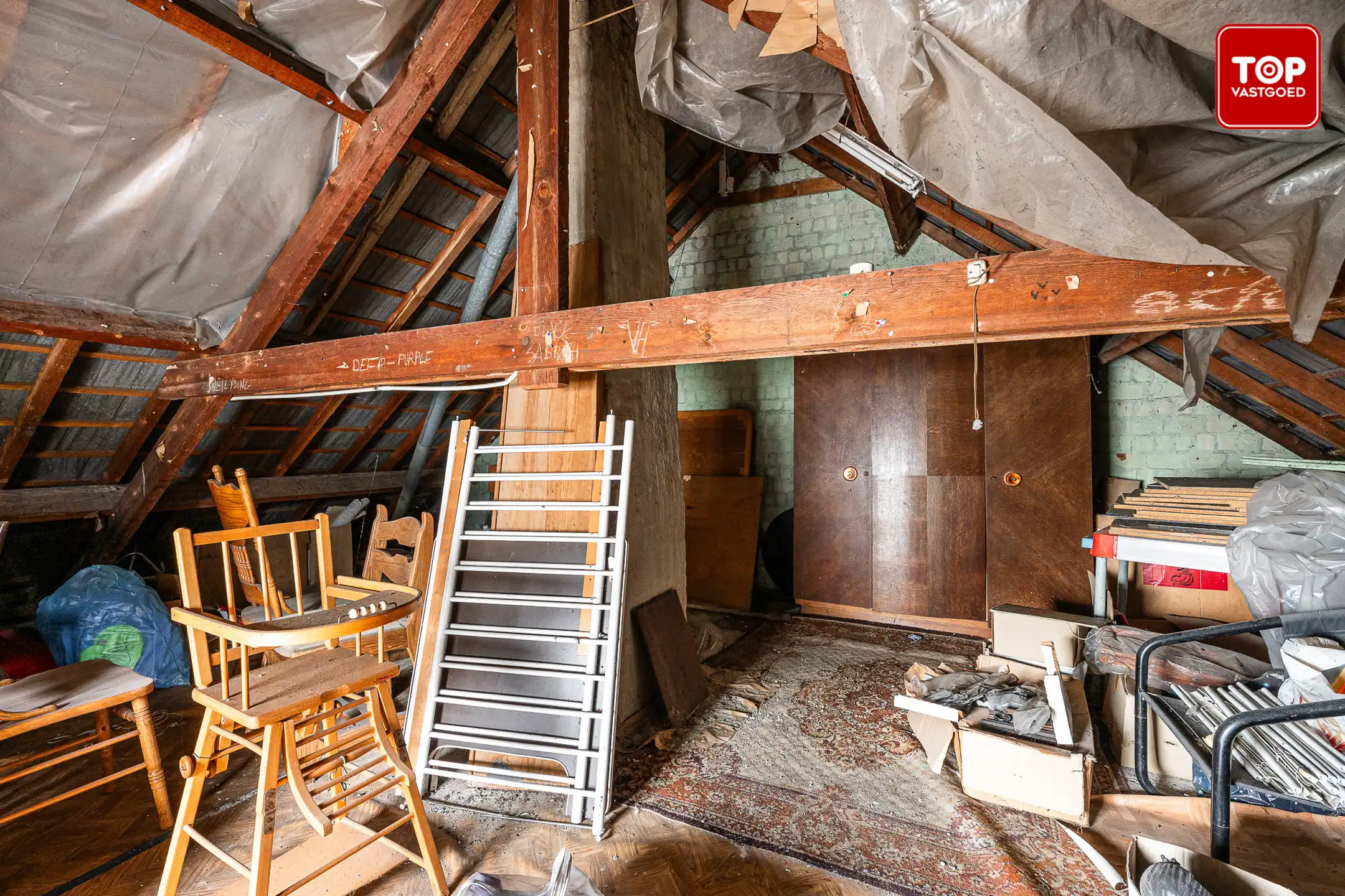 HOB met 3 slaapkamers en tuin foto 18