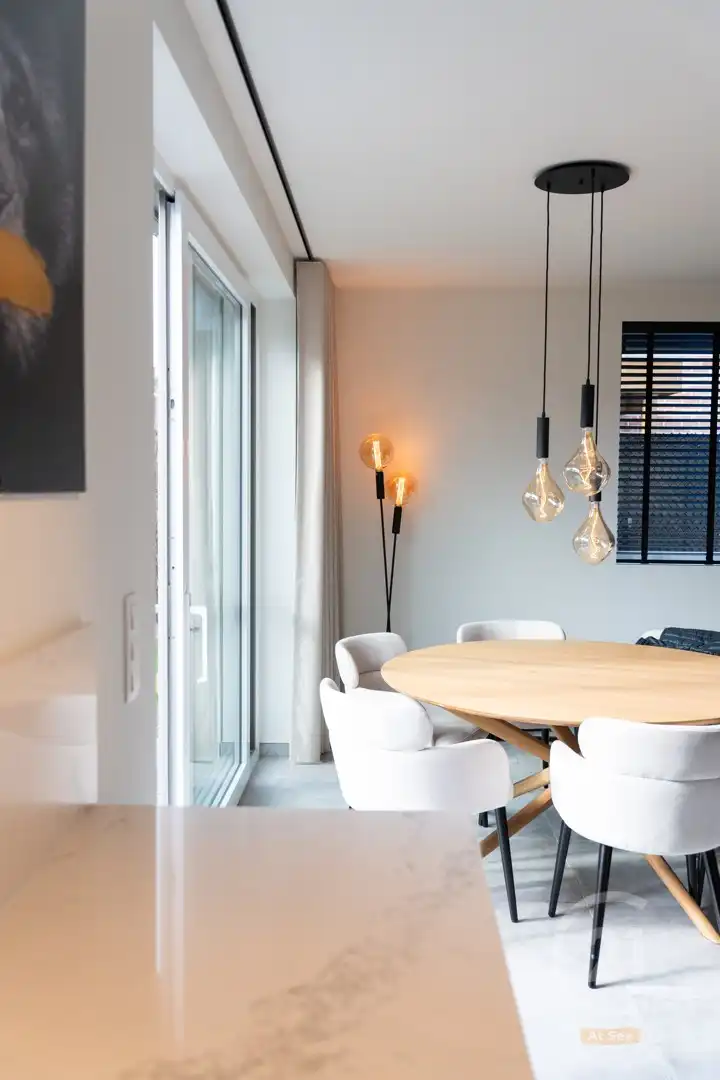 Moderne Woning met 4 Slaapkamers en Inpandige Garage in Lombardsijde foto 19