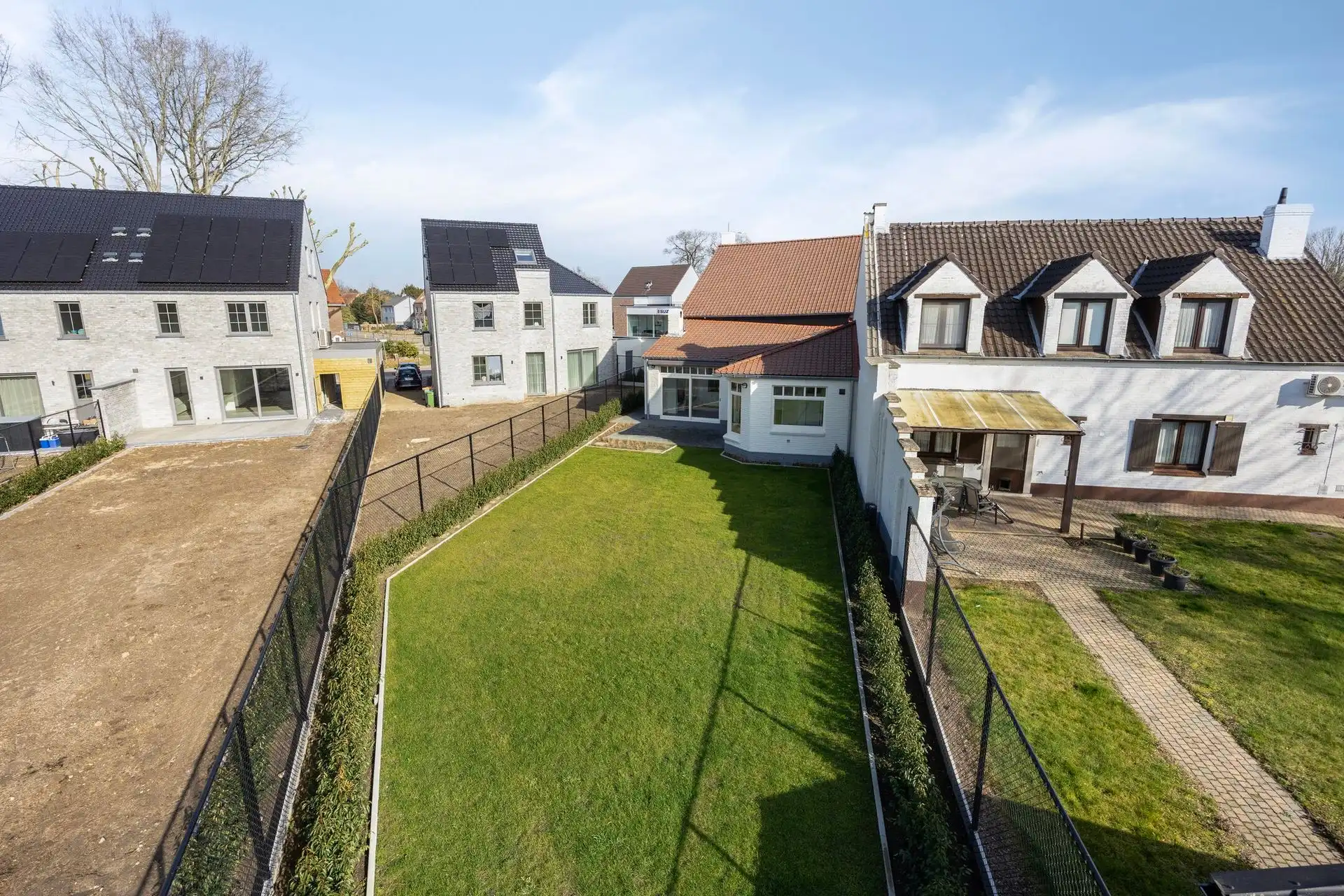 Gezinswoning met praktijkruimte! foto 4