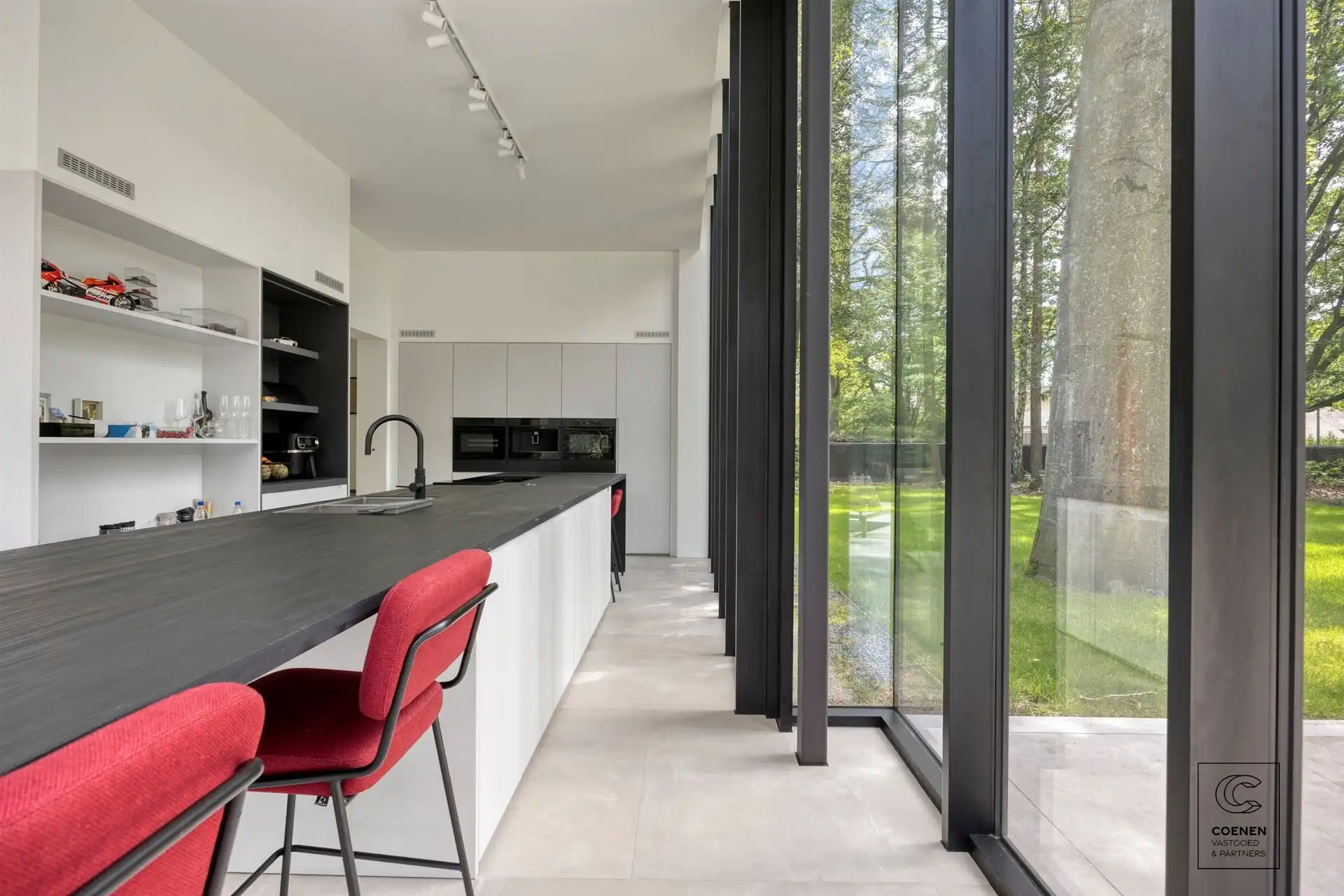 Prachtig gerenoveerde villa op toplocatie te Schilde foto 14